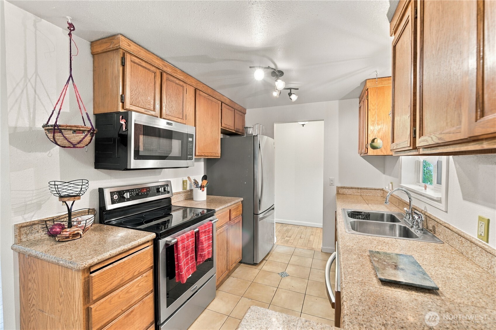 15403 Corliss Place Property Photo 7