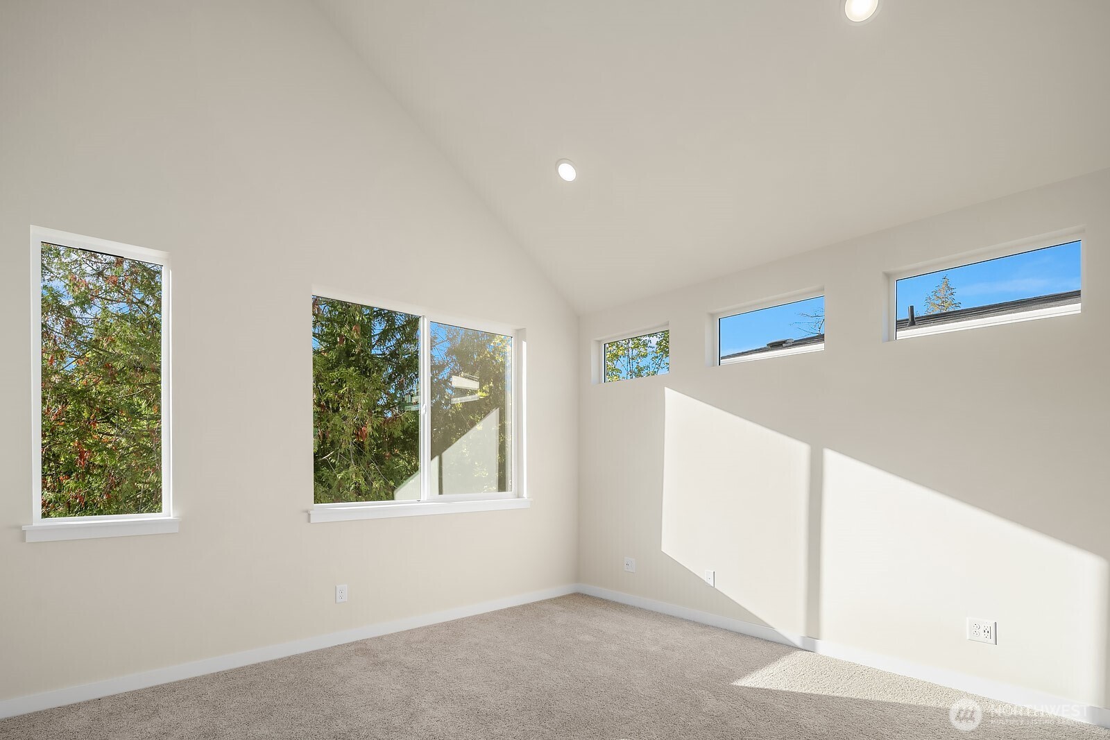 4027 Aberdeen Way Property Photo 16