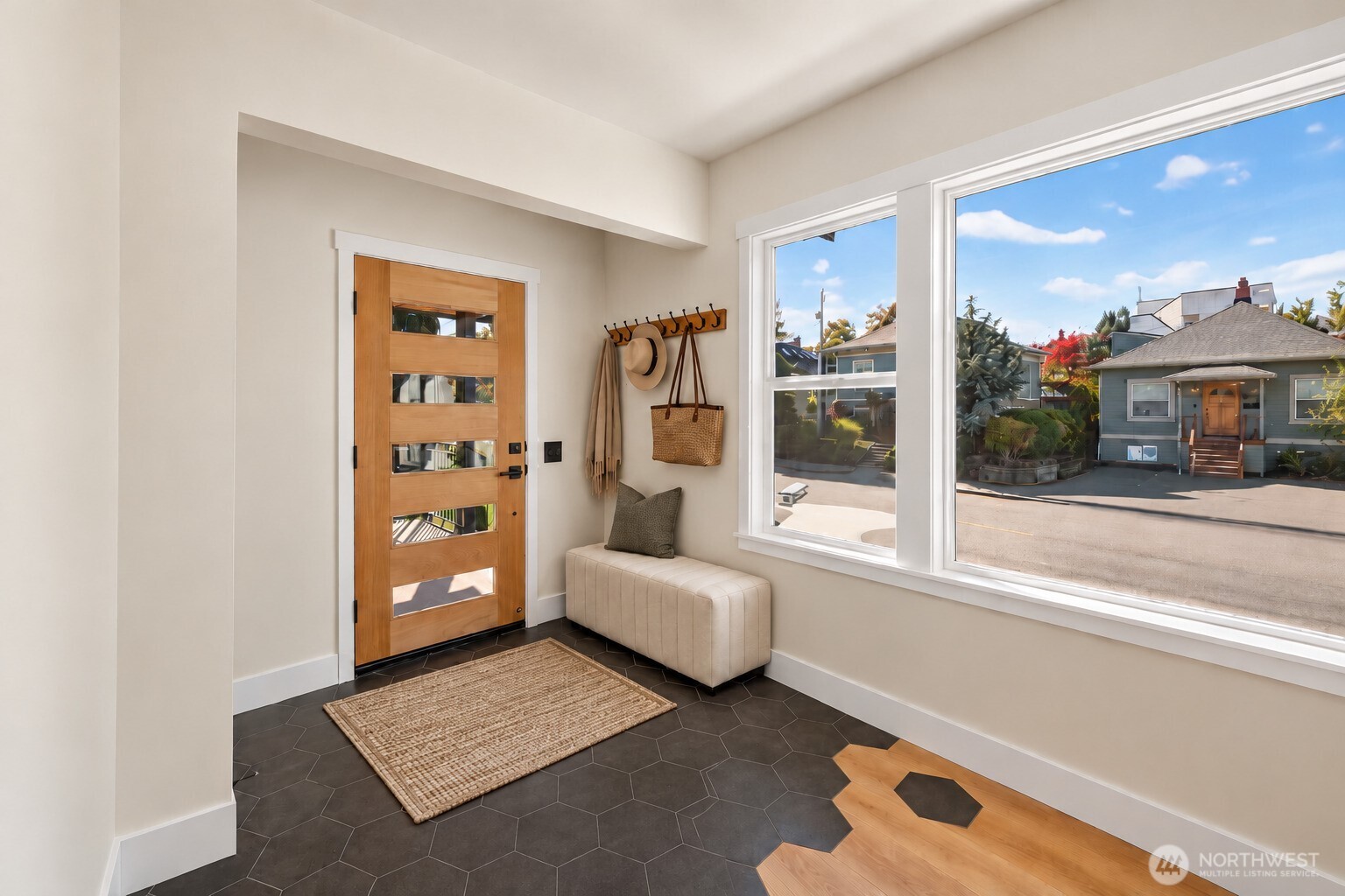 5520 Brooklyn Avenue Property Photo 3