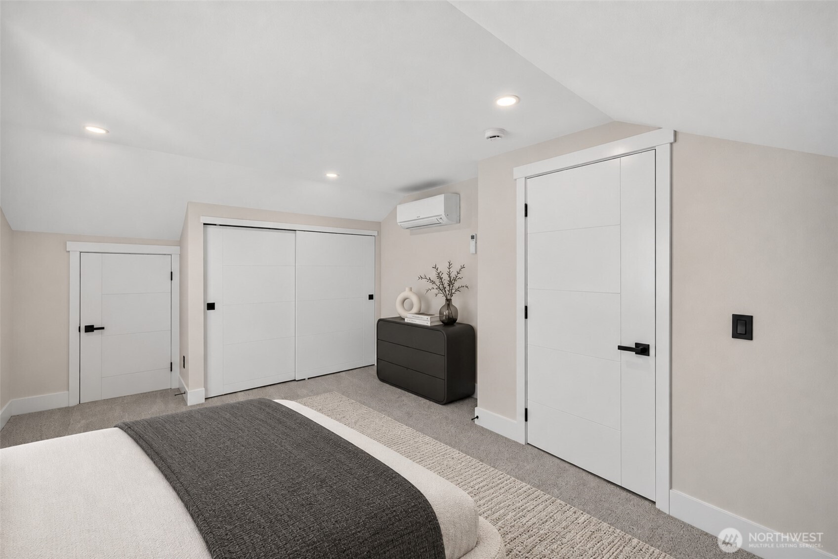 5520 Brooklyn Avenue Property Photo 19