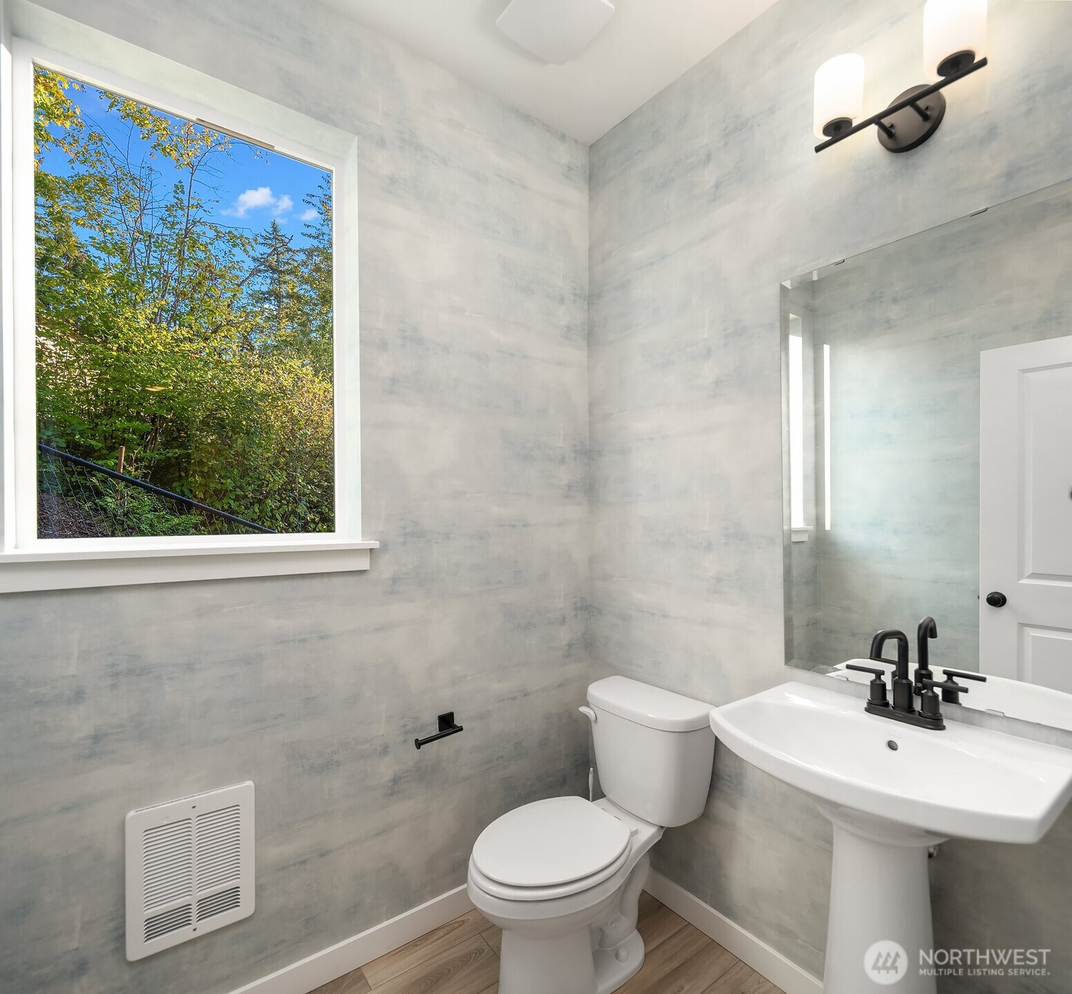 4004 Aberdeen Way Property Photo 17
