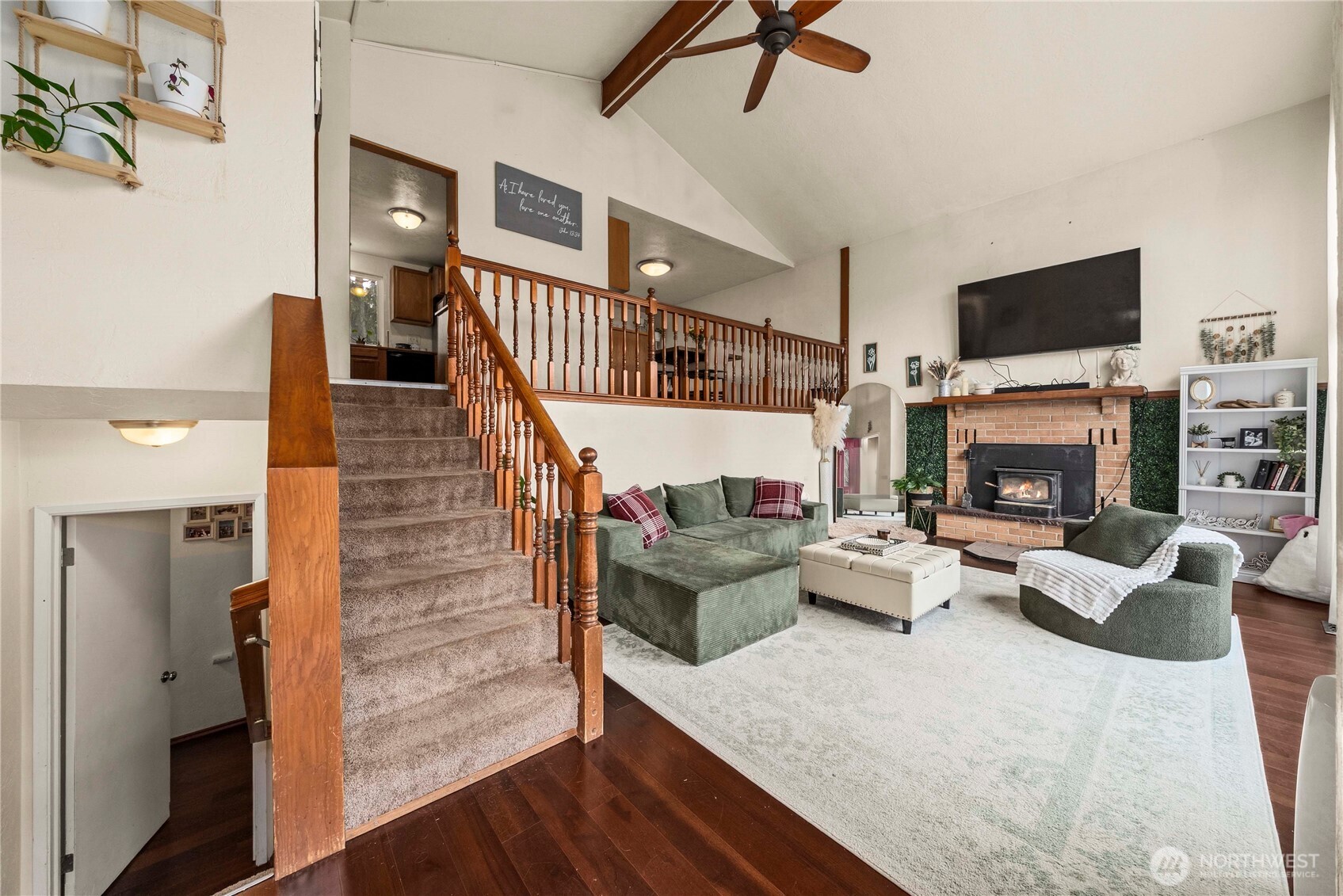 603 Terrace Boulevard Property Photo 4