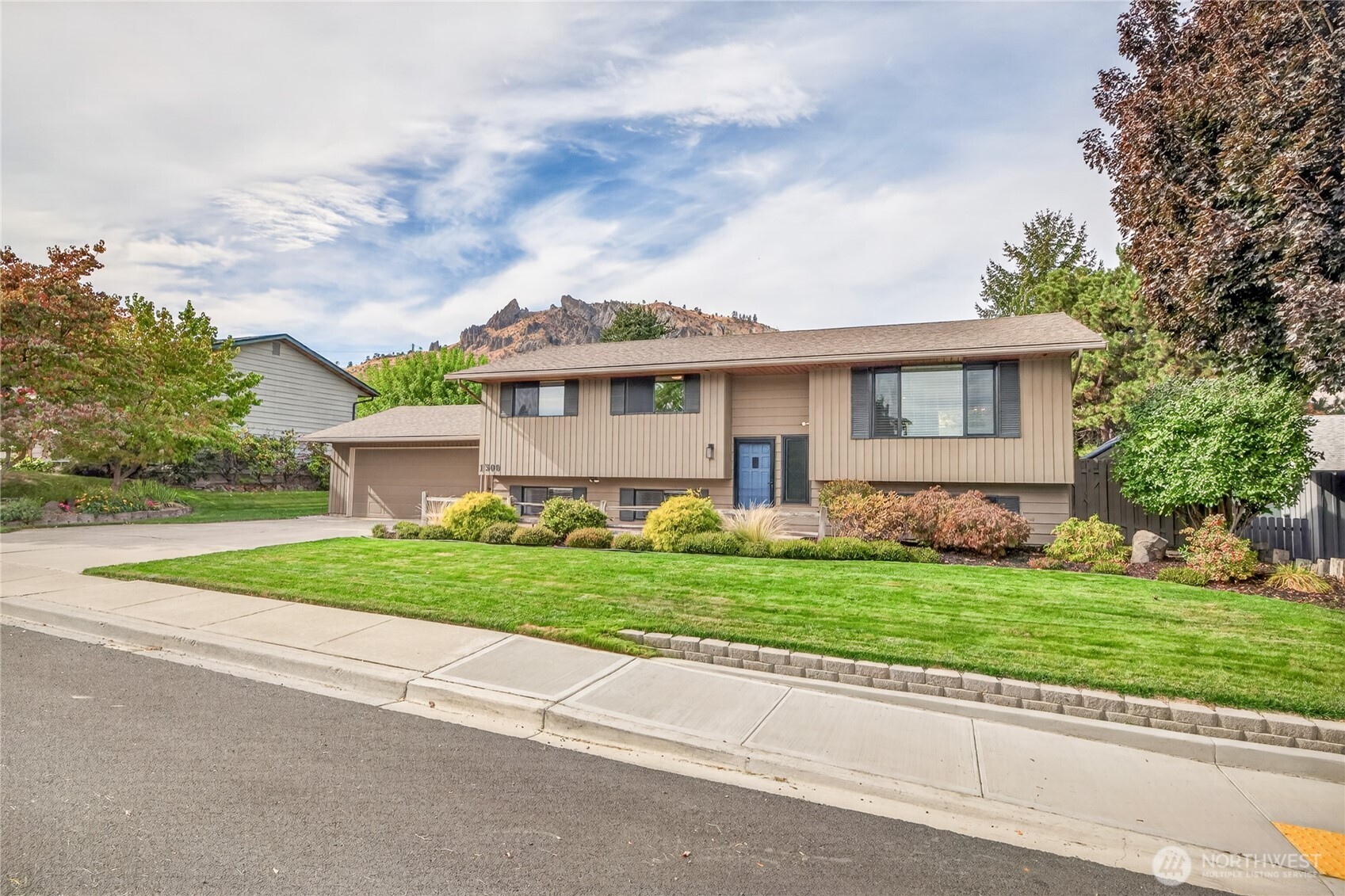 1308 Wedgewood Avenue Property Photo 3