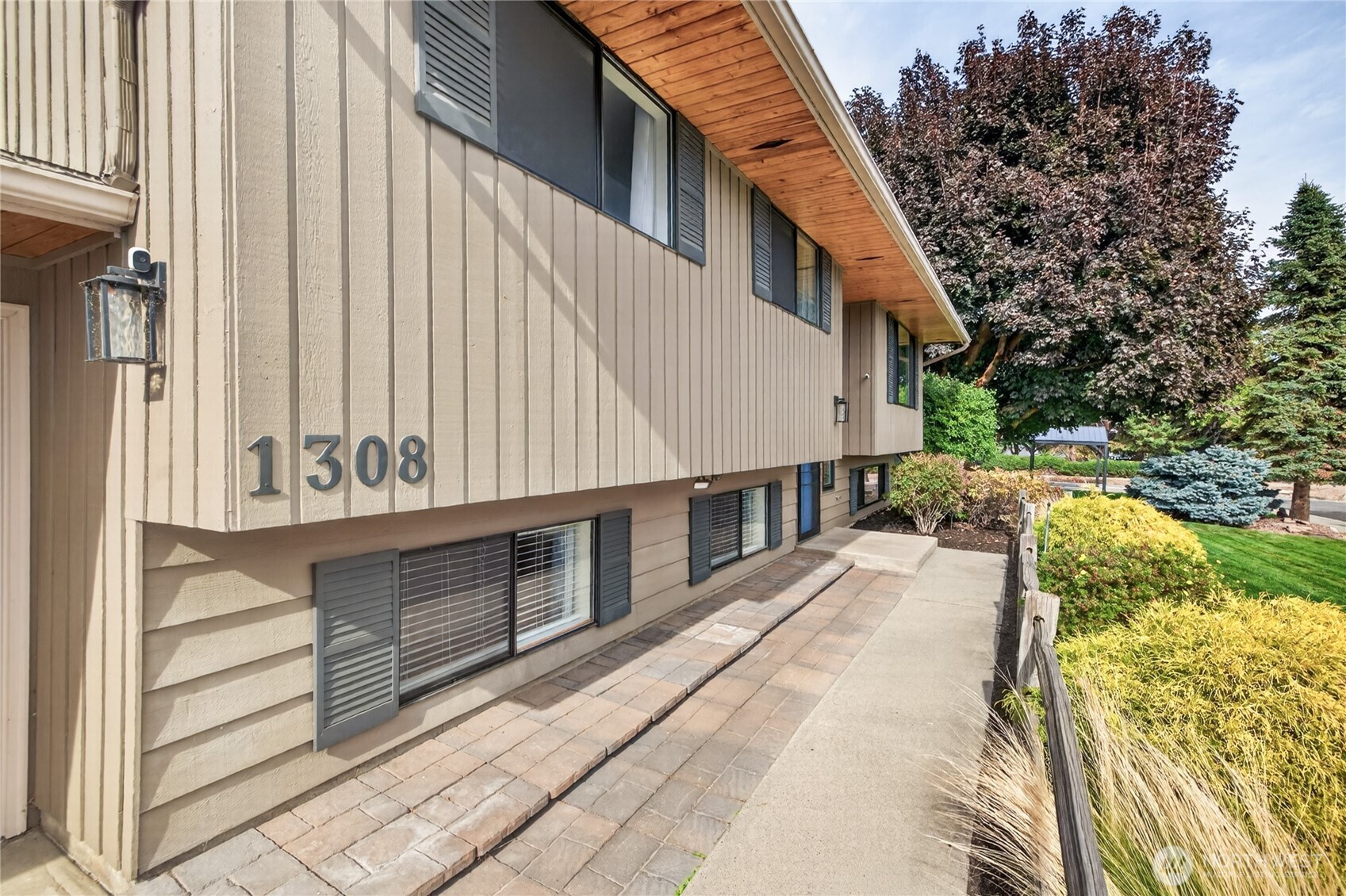 1308 Wedgewood Avenue Property Photo 4