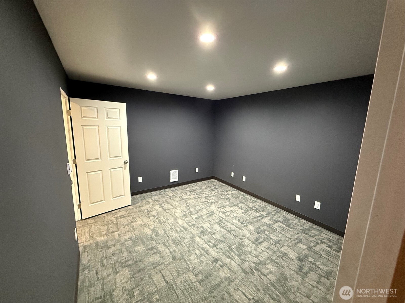 25182510 16th Street Property Photo 7