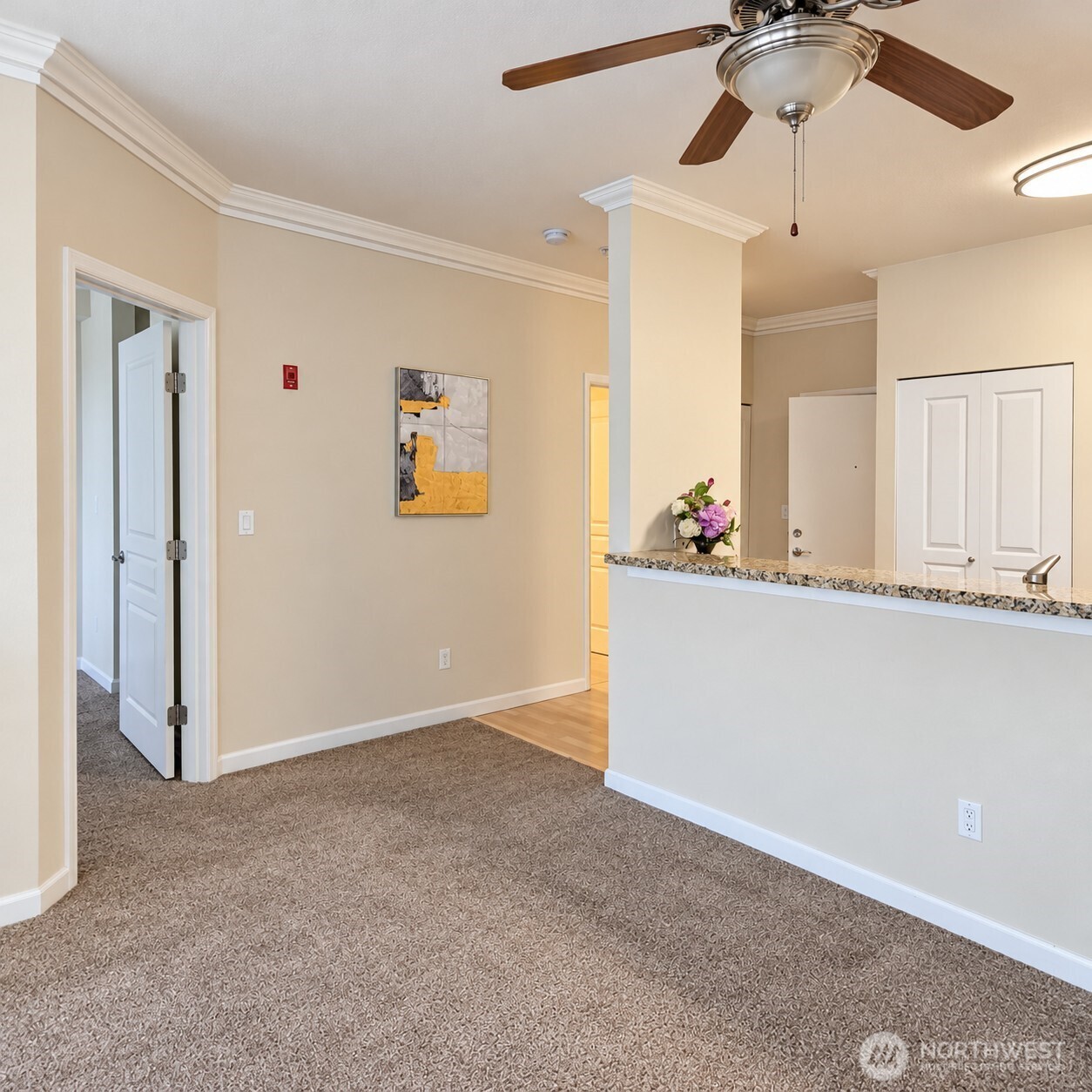 225 Logan Avenue 106 Property Photo 3