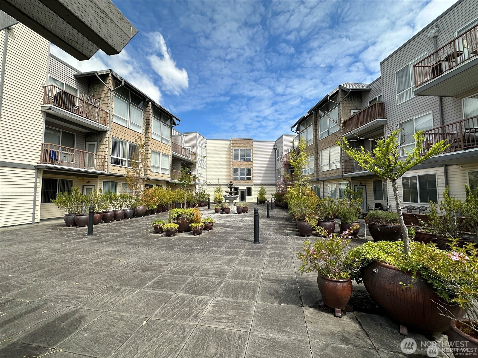 225 Logan Avenue 106 Property Photo 17