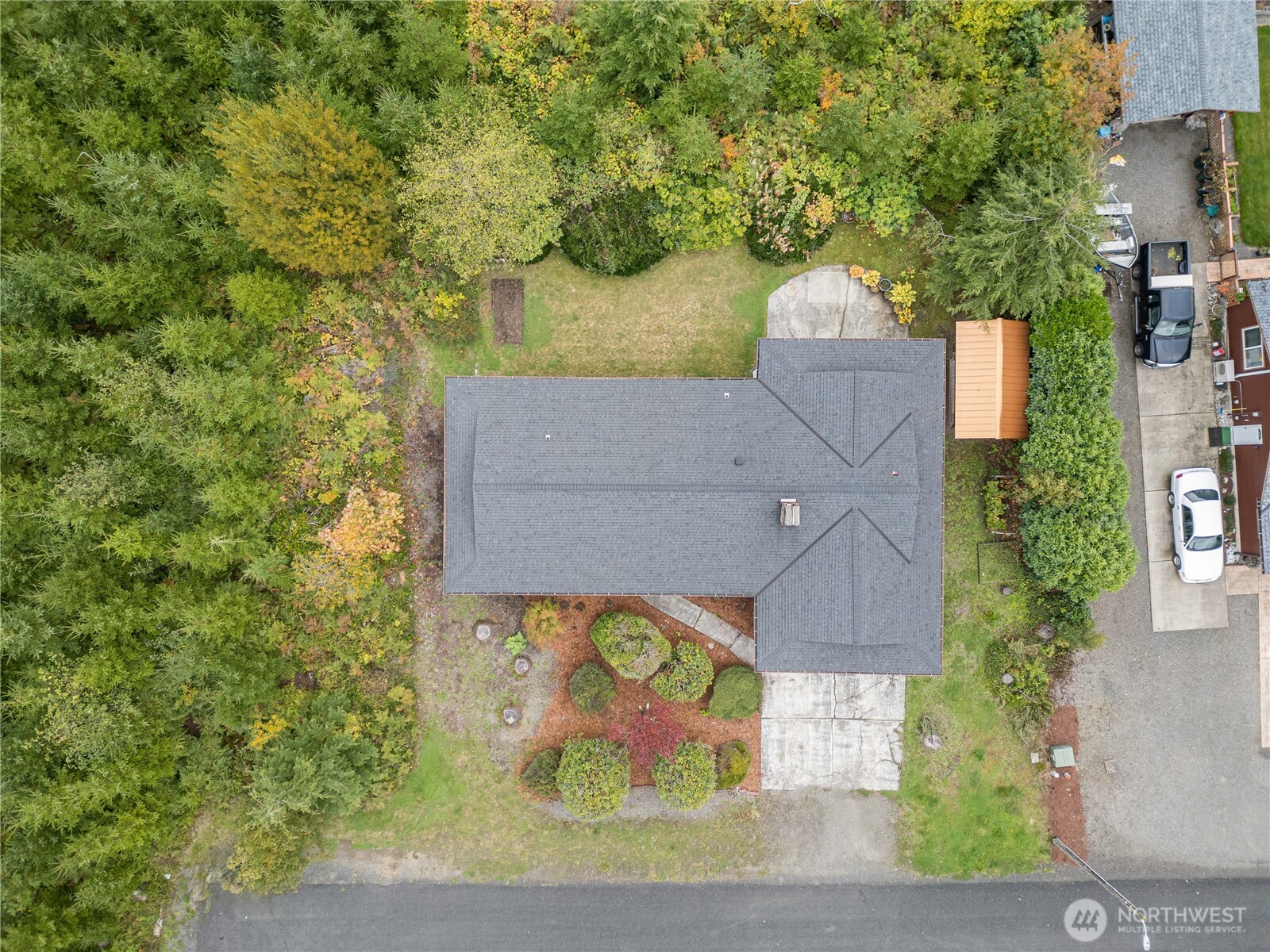 681 Klahndike Boulevard Property Photo 2