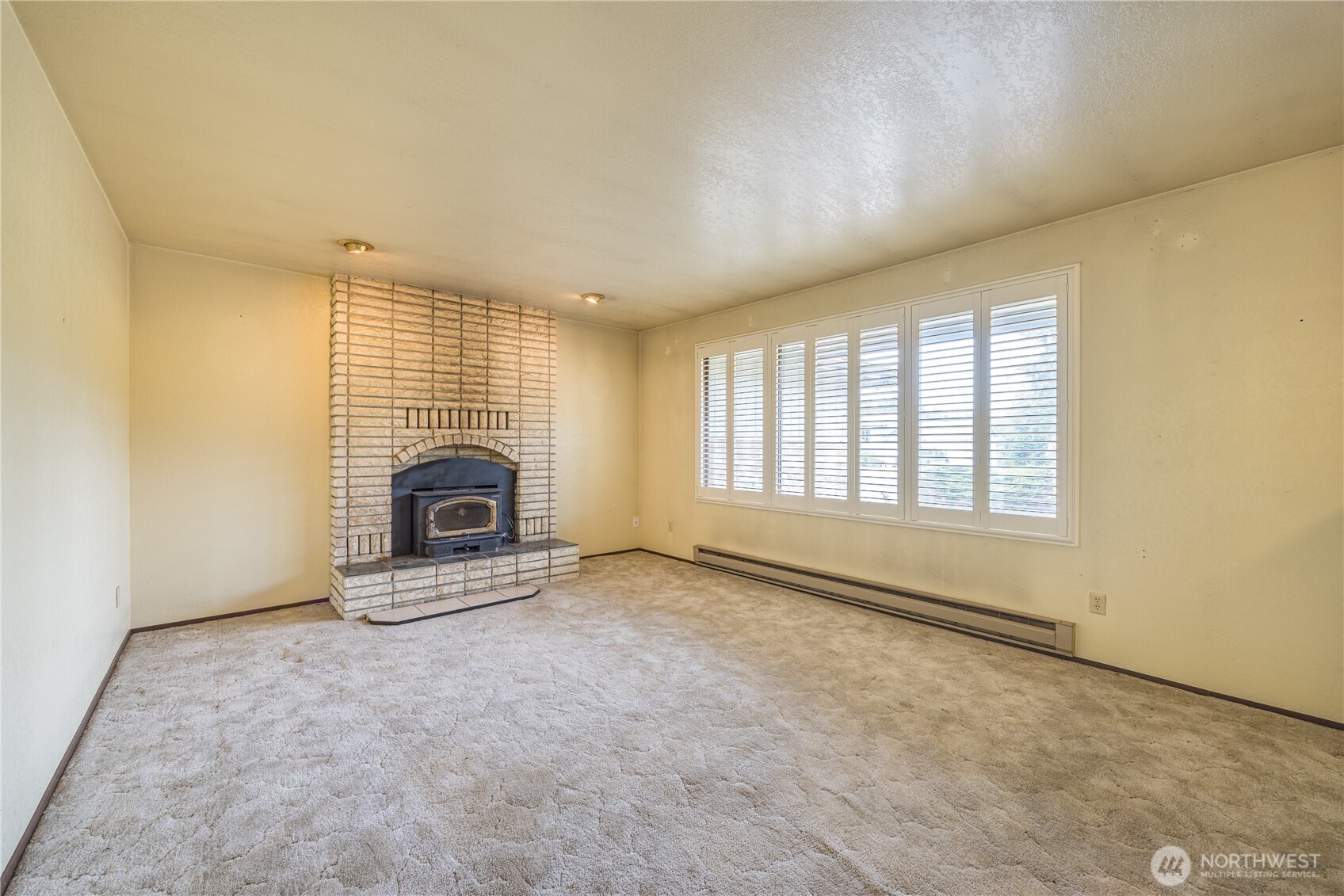 681 Klahndike Boulevard Property Photo 5