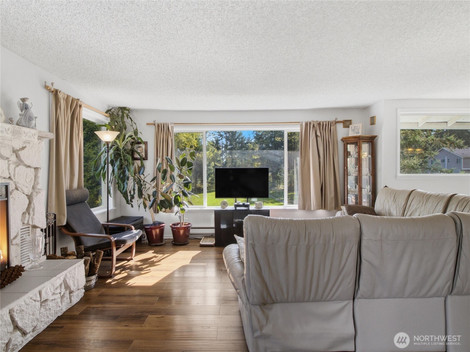 9721 194th Street Property Photo 3