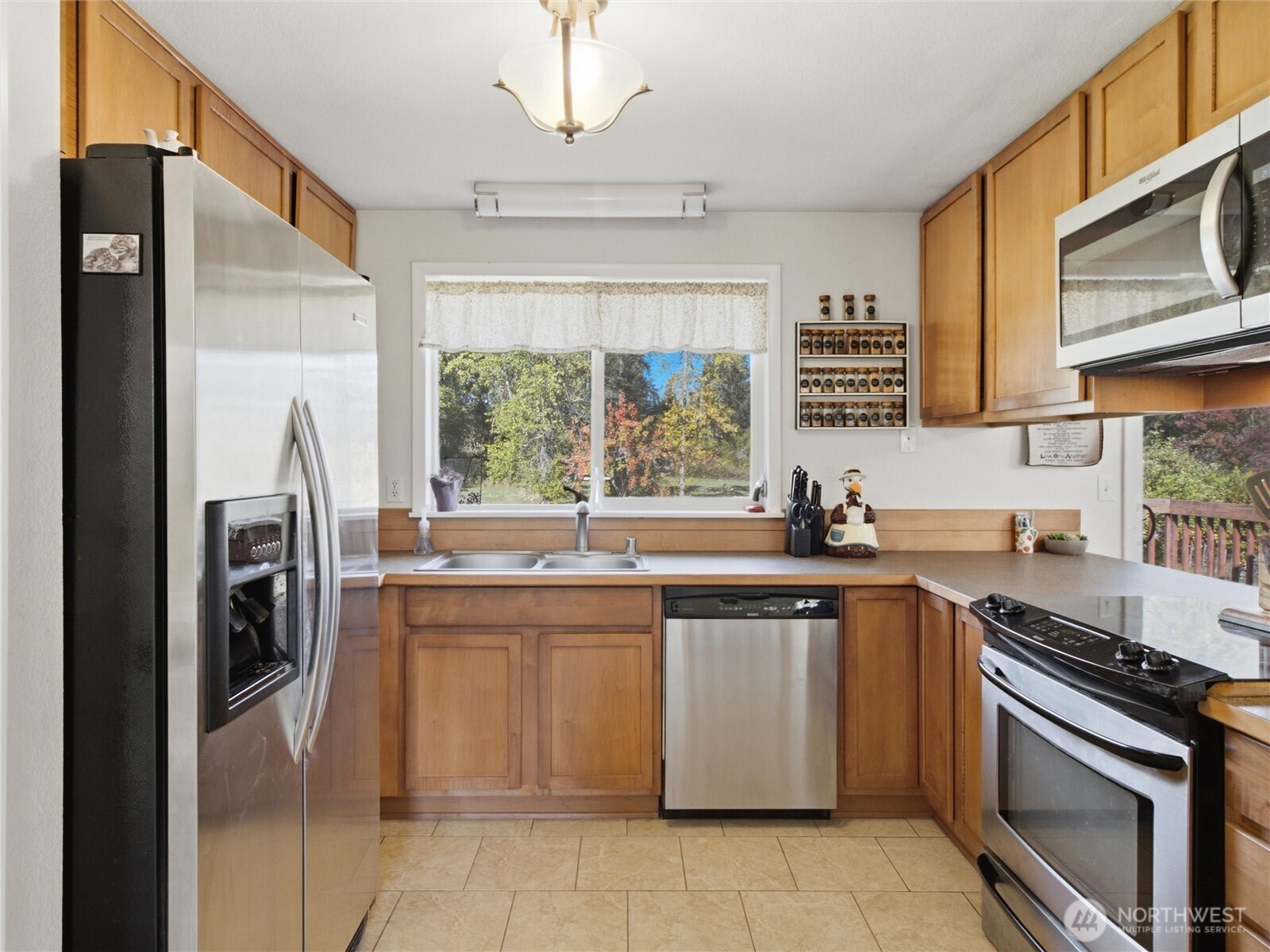 9721 194th Street Property Photo 11
