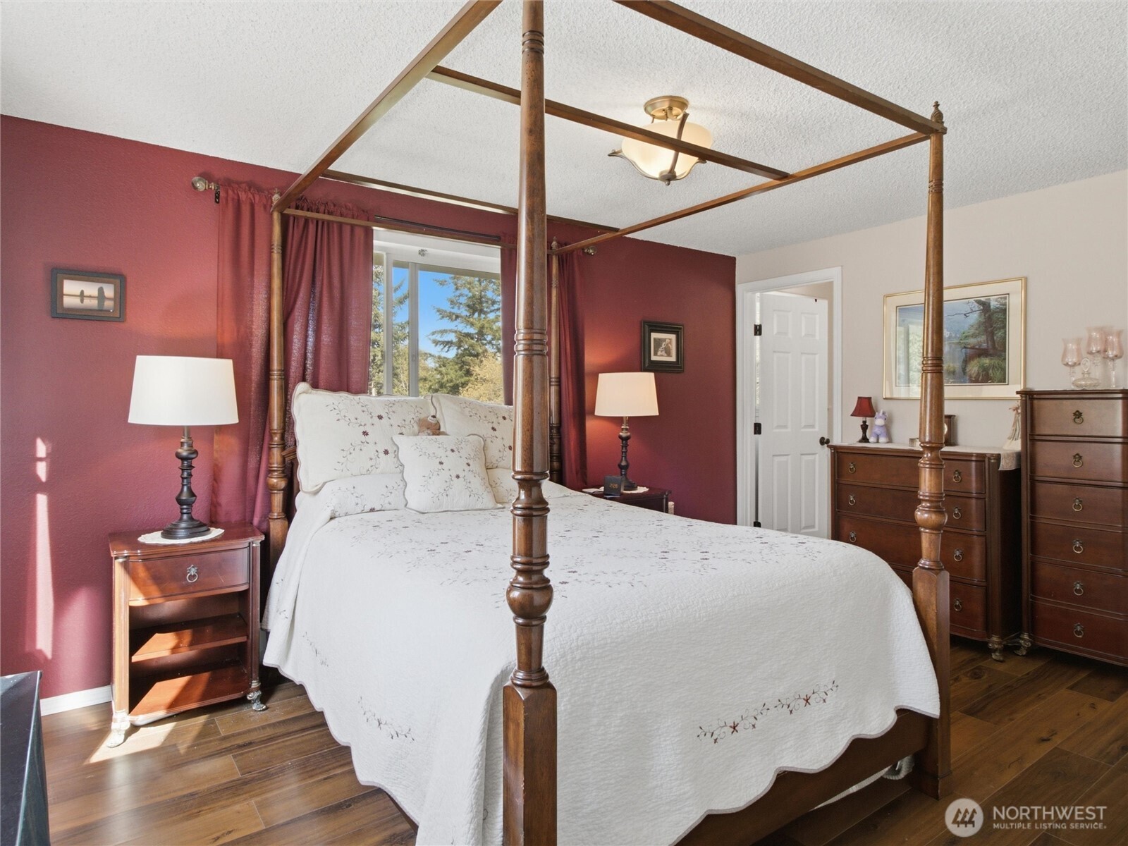 9721 194th Street Property Photo 17