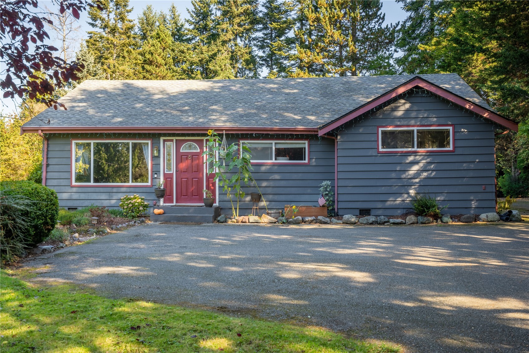 4258 Northwest Drive Property Photo 6