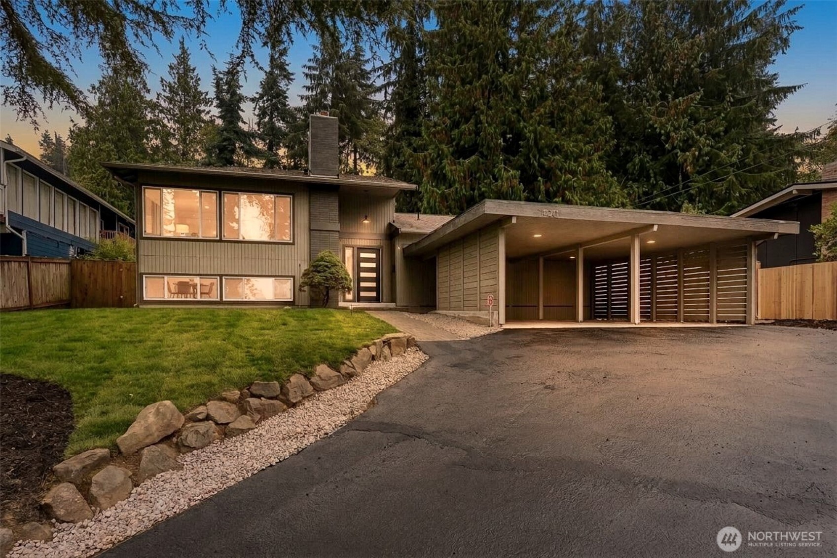 7420 181st Place Property Photo 1