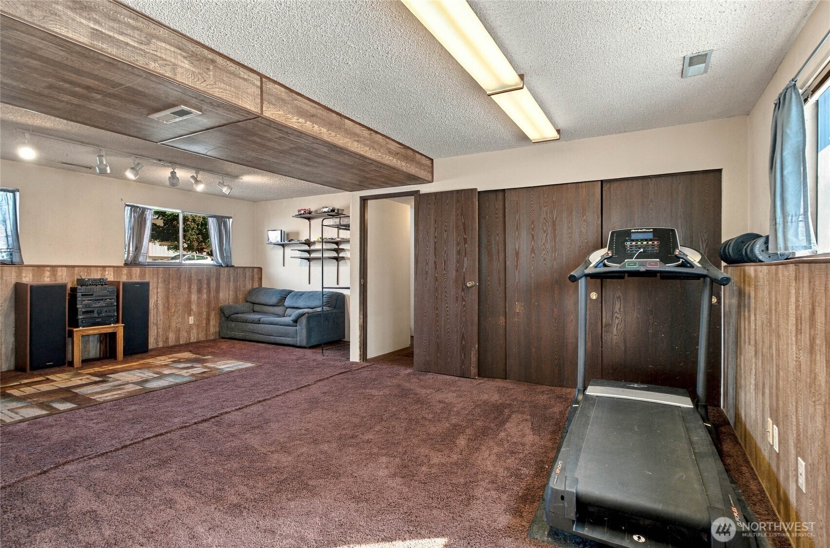 216 Broadmoor Street Property Photo 26