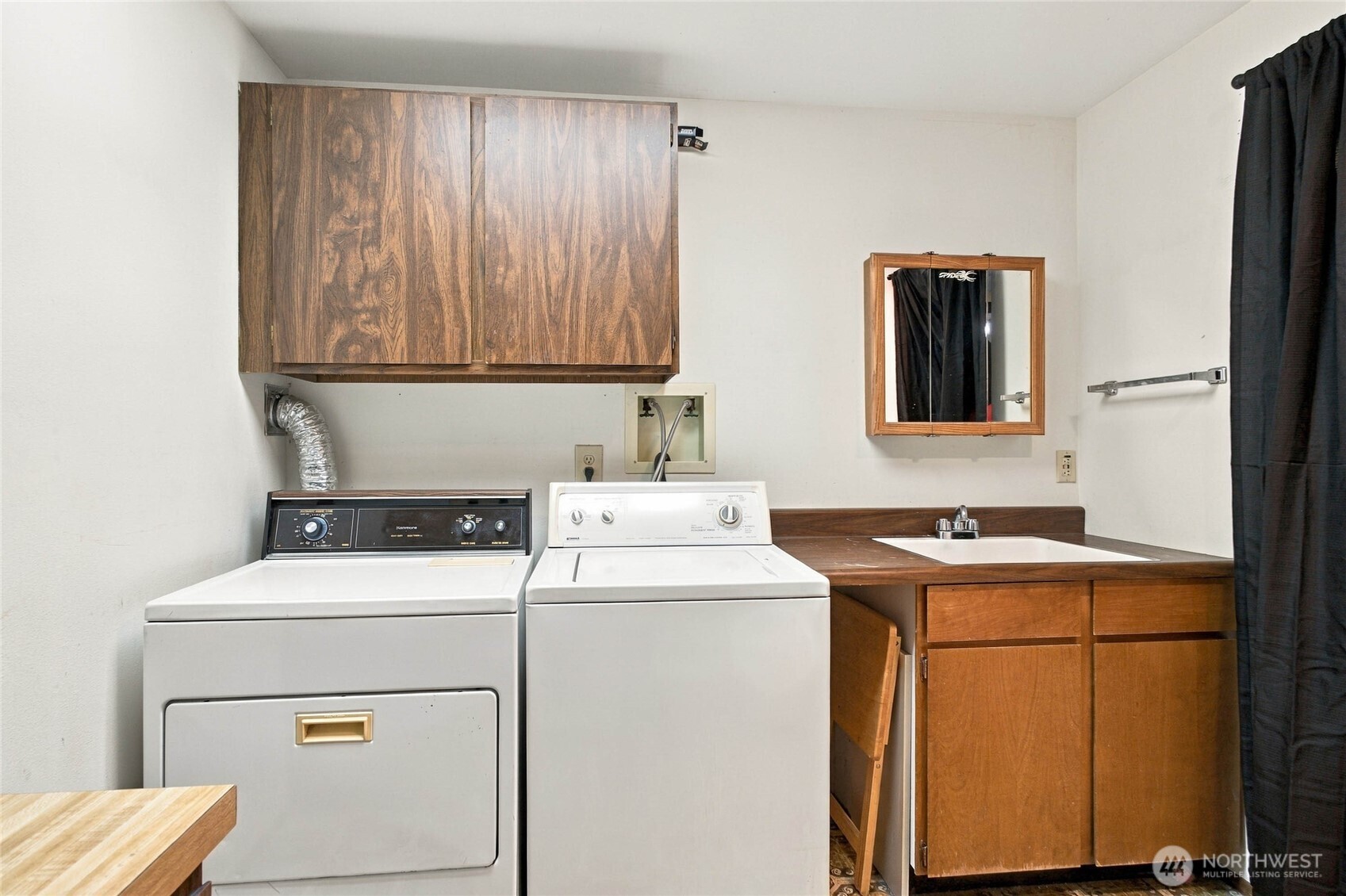 216 Broadmoor Street Property Photo 29