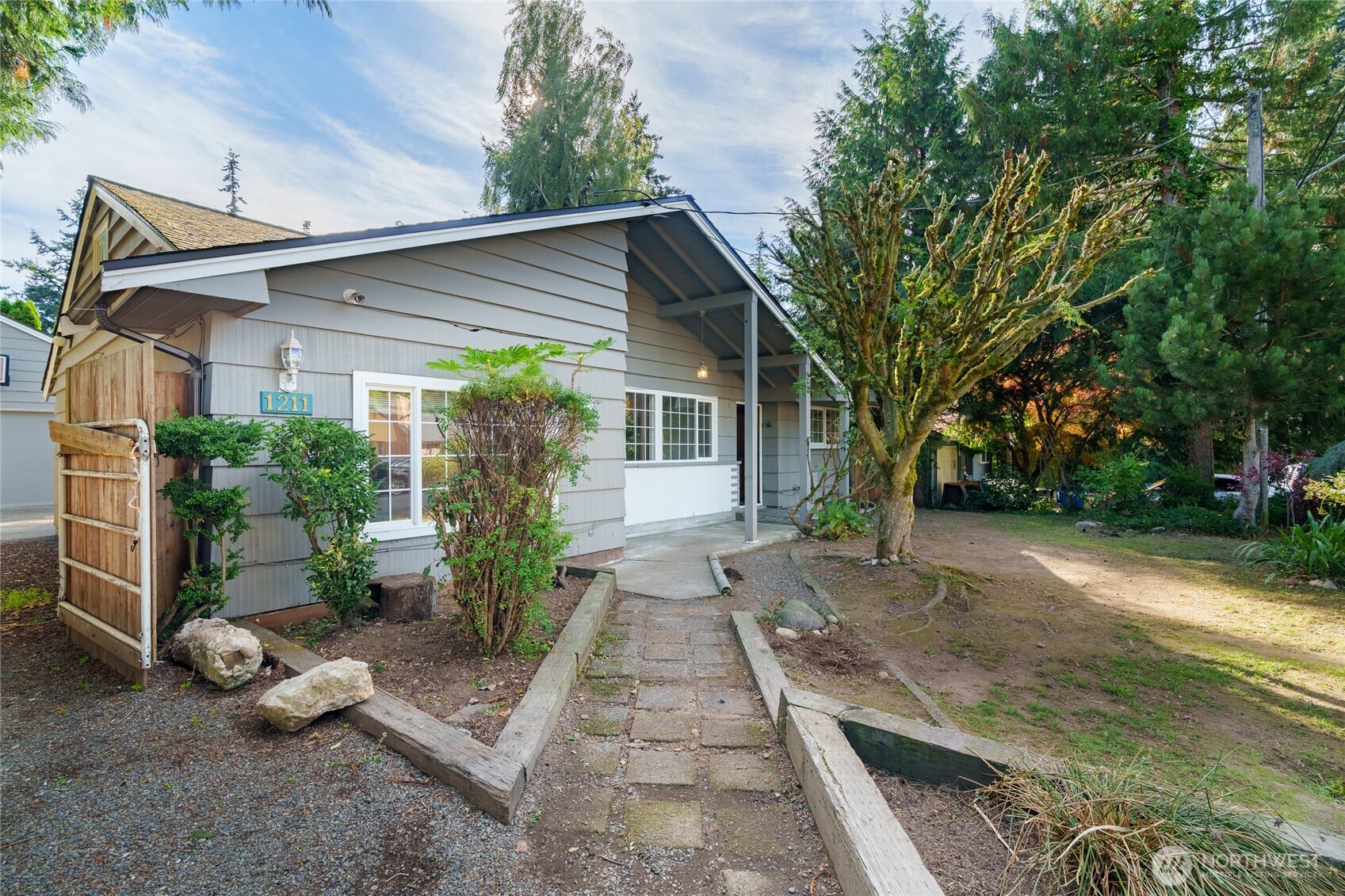 1211 N 173rd Street Property Photo 1
