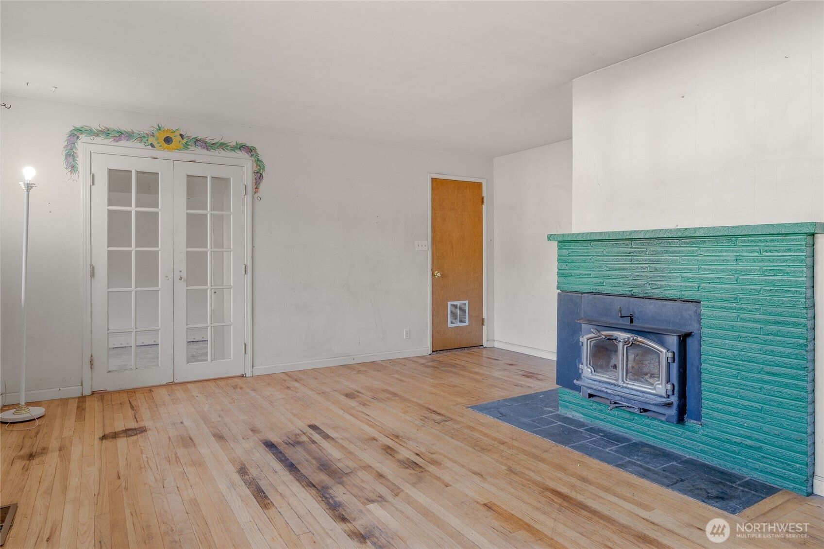 1211 N 173rd Street Property Photo 3
