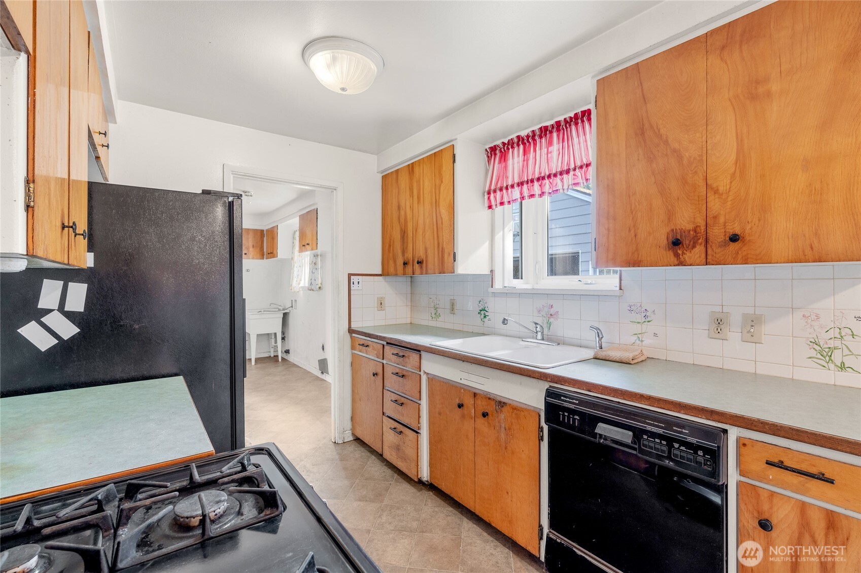 1211 N 173rd Street Property Photo 8
