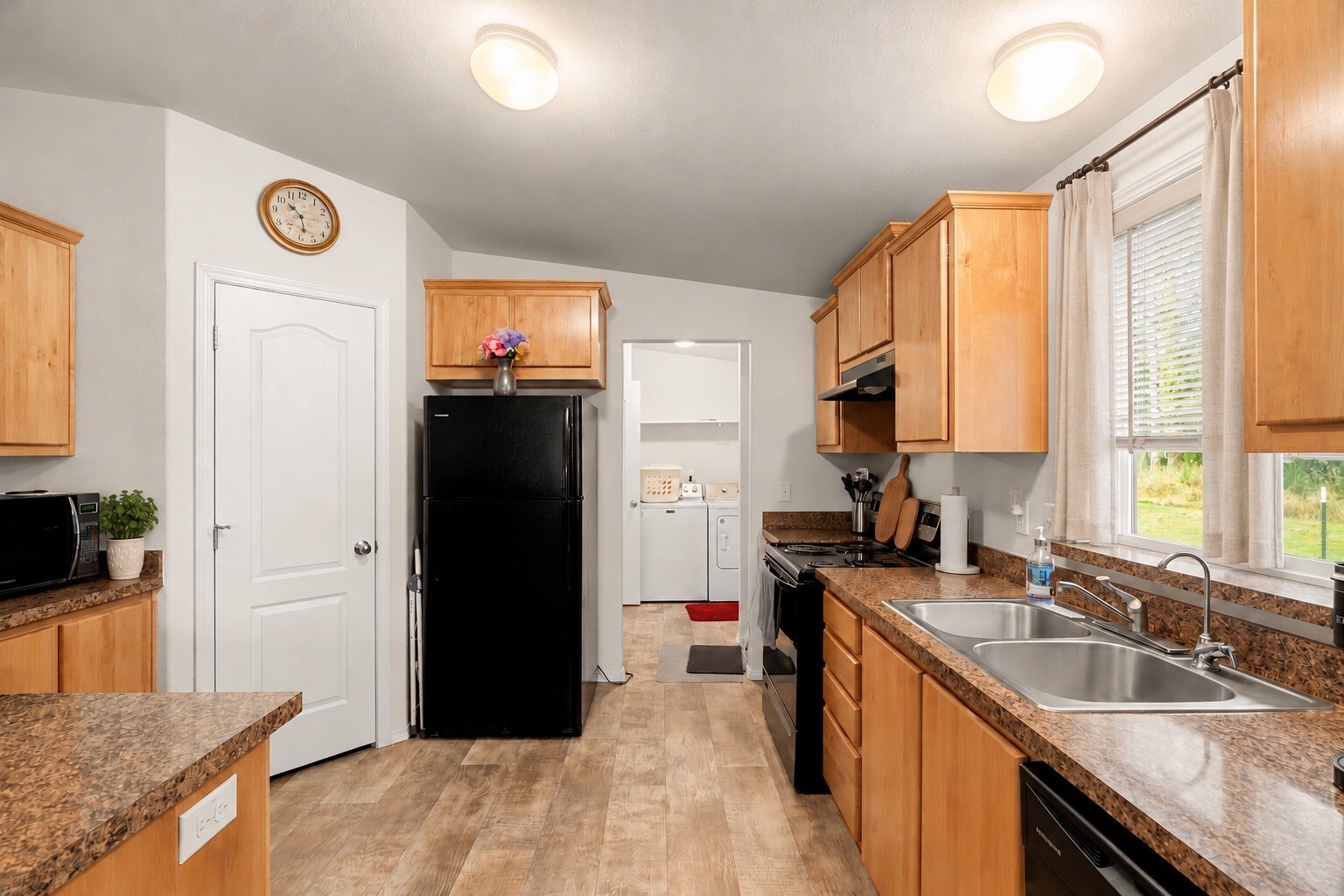 6610 Grange Road Property Photo 7