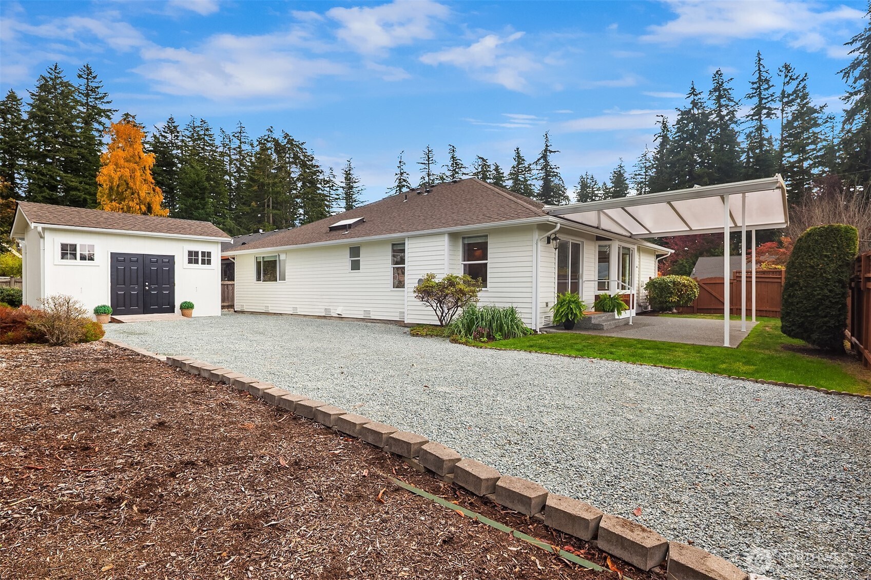 381 Macbrae Drive Property Photo 6