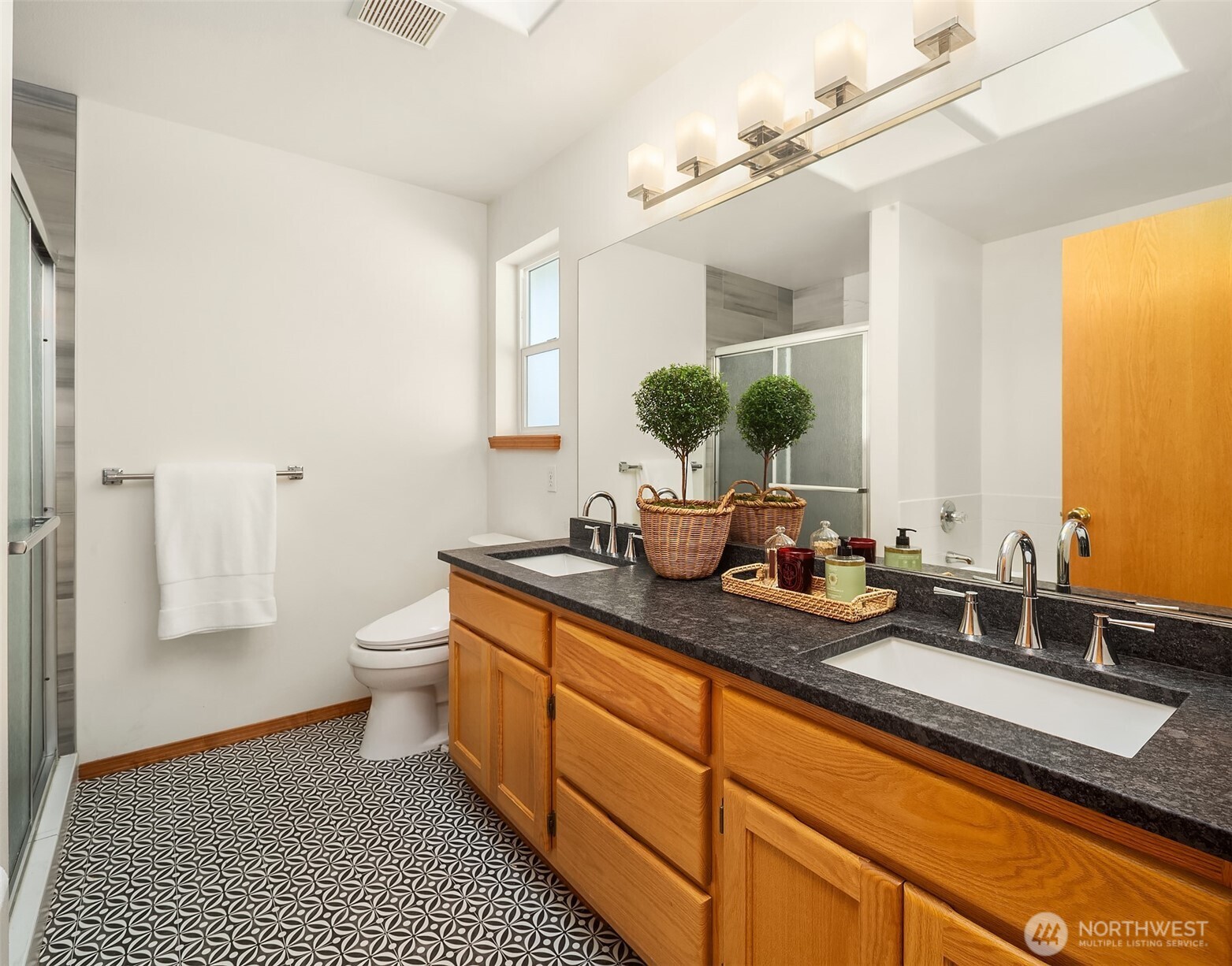 381 Macbrae Drive Property Photo 28
