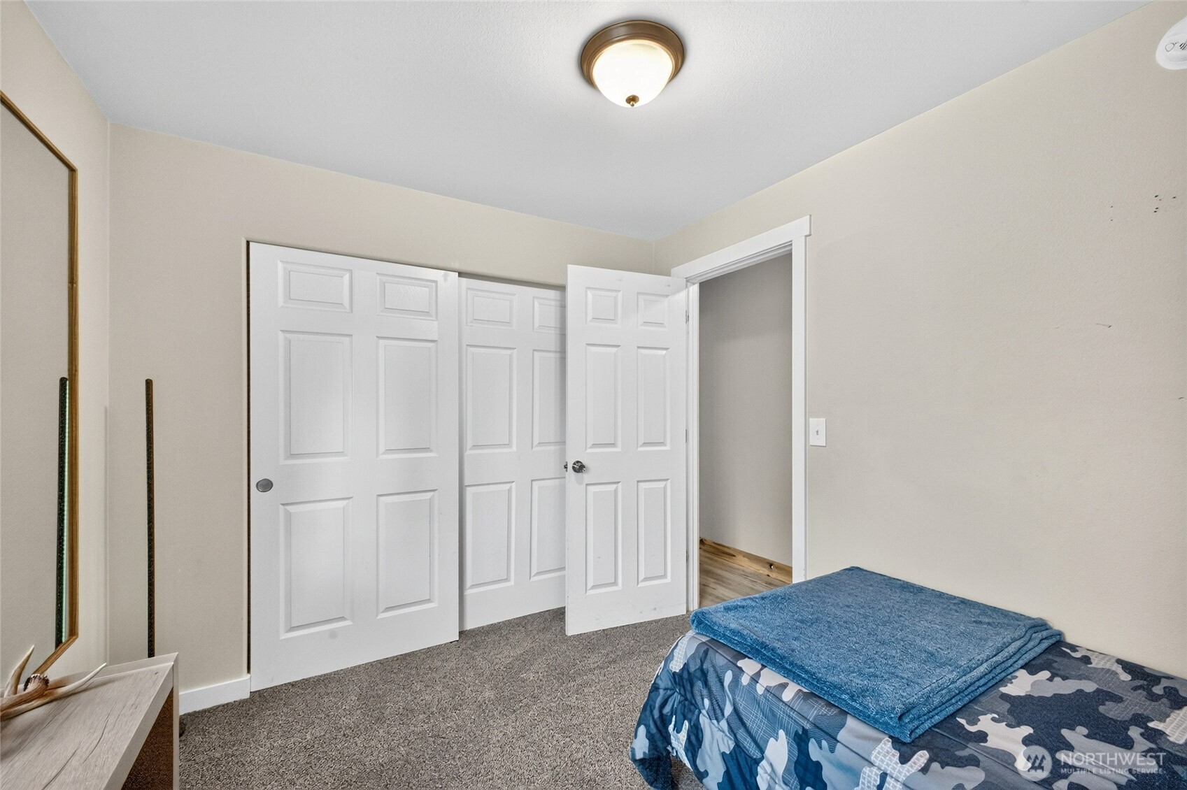 400 Henry St Property Photo 16