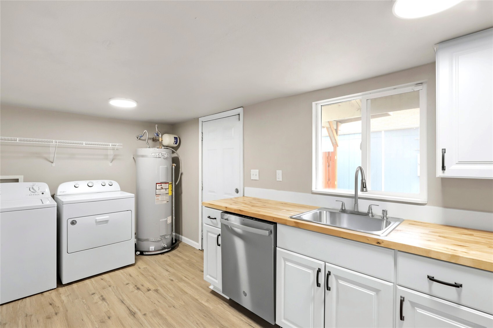 1318 West Street Property Photo 14