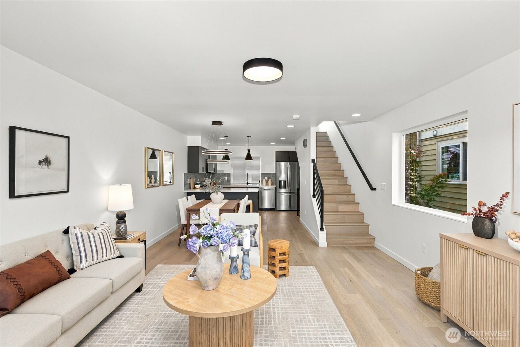 3843 Woodlawn Avenue Property Photo 4