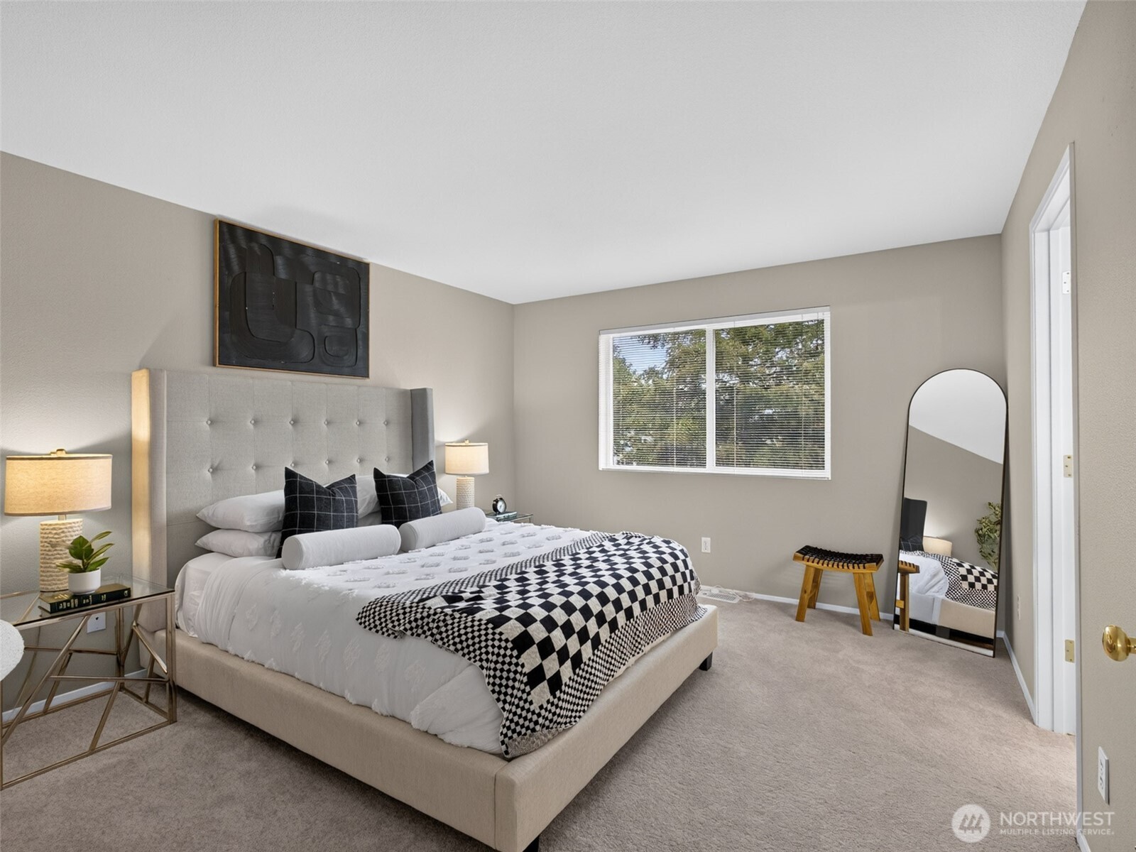 401 Randall Place Property Photo 18