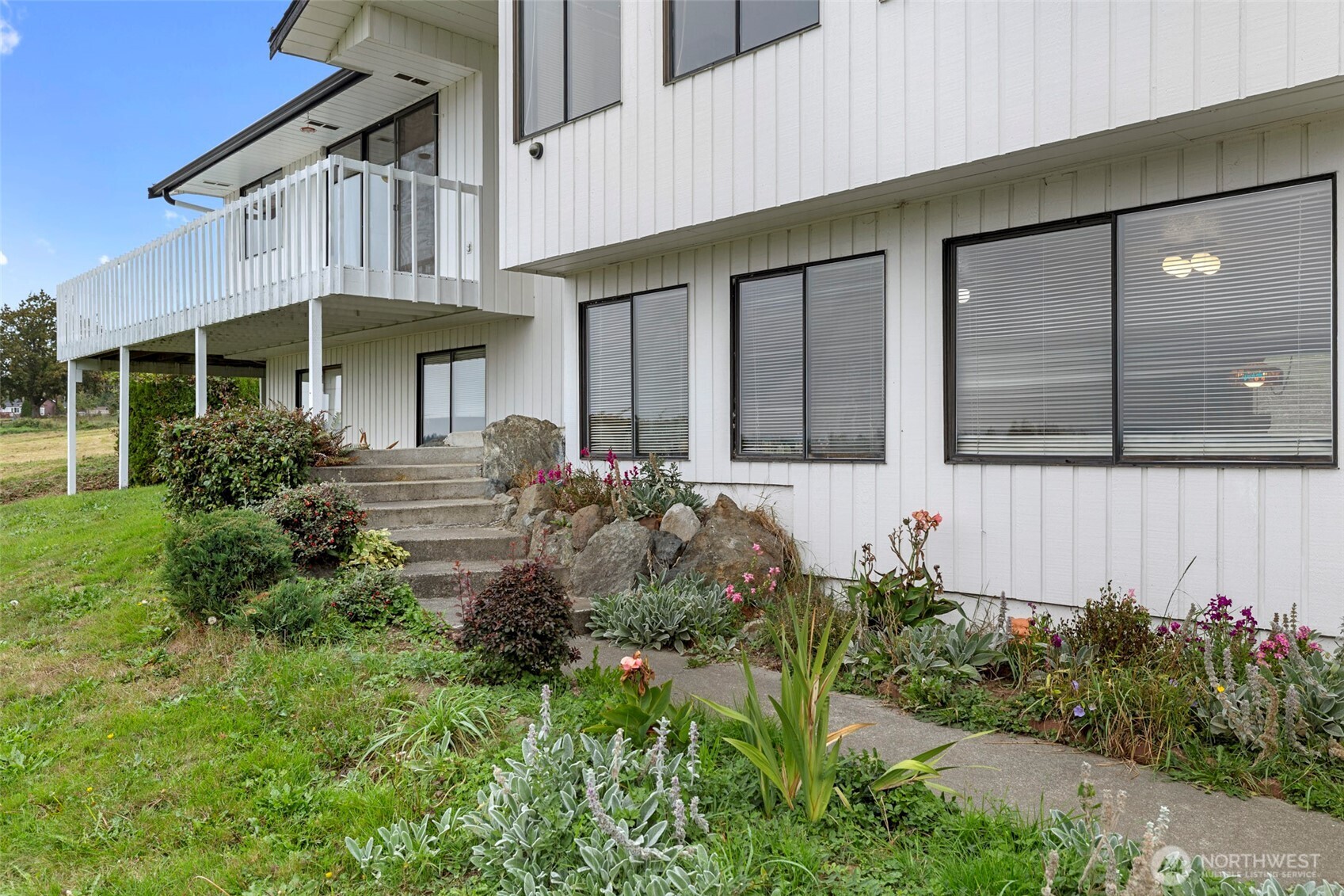 625 Sunnyside Boulevard Property Photo 2