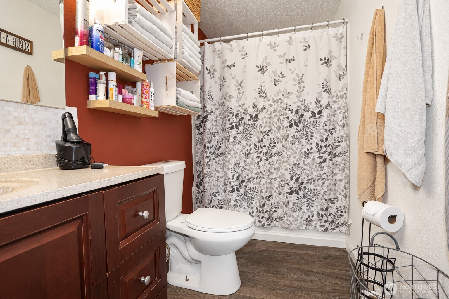 306 J Street Property Photo 8