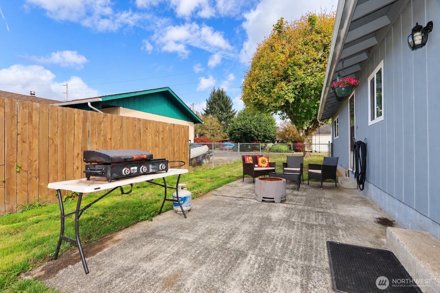 306 J Street Property Photo 12