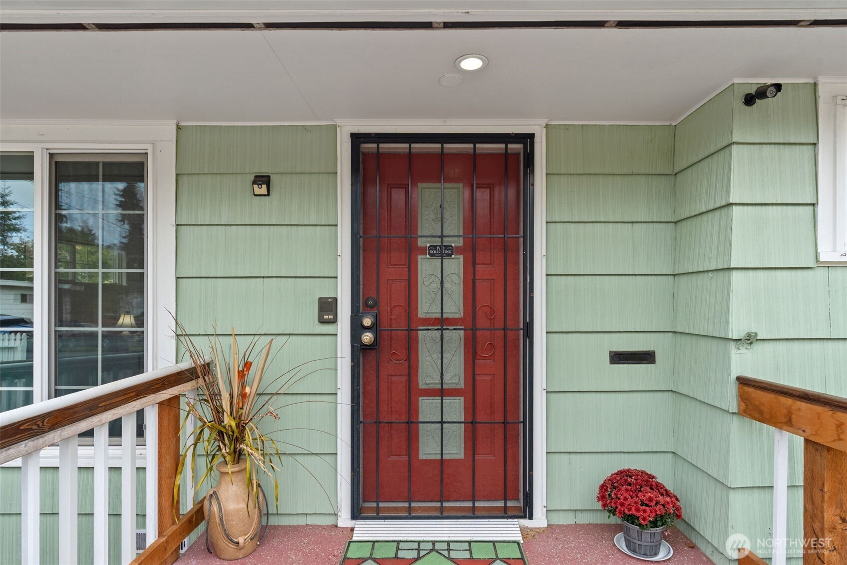 630 N Constitution Avenue Property Photo 3