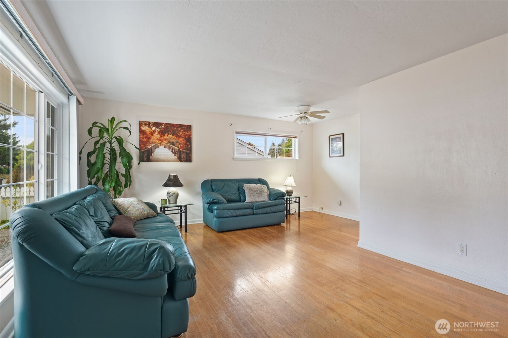 630 N Constitution Avenue Property Photo 7
