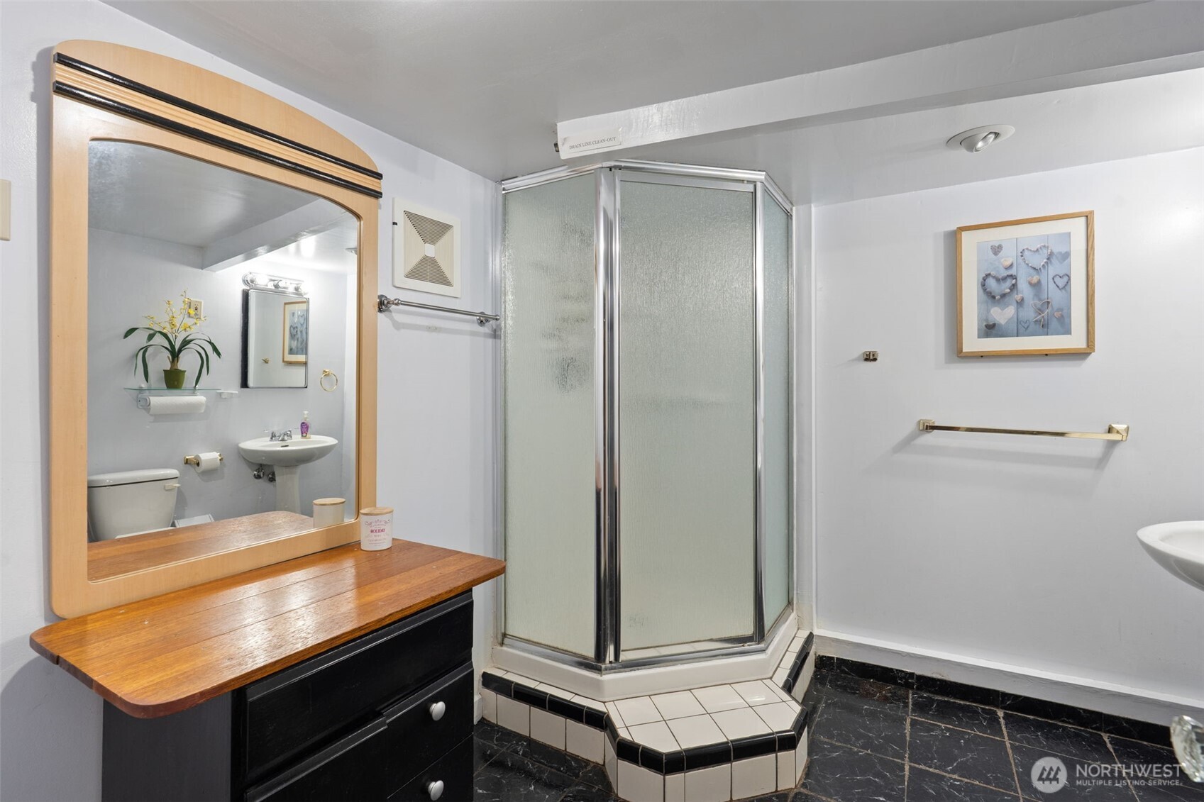 630 N Constitution Avenue Property Photo 29