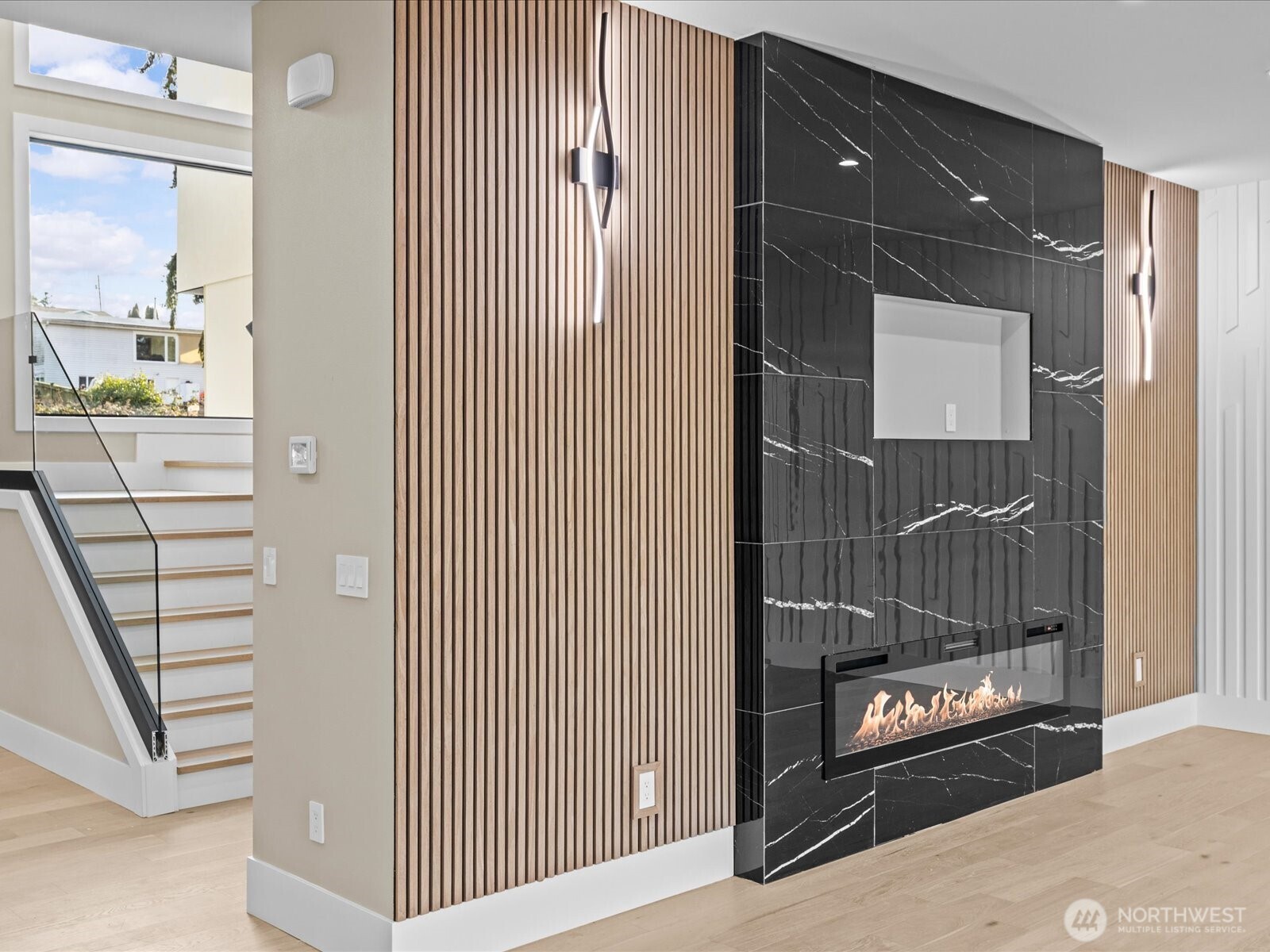 20921 1st Place Property Photo 13