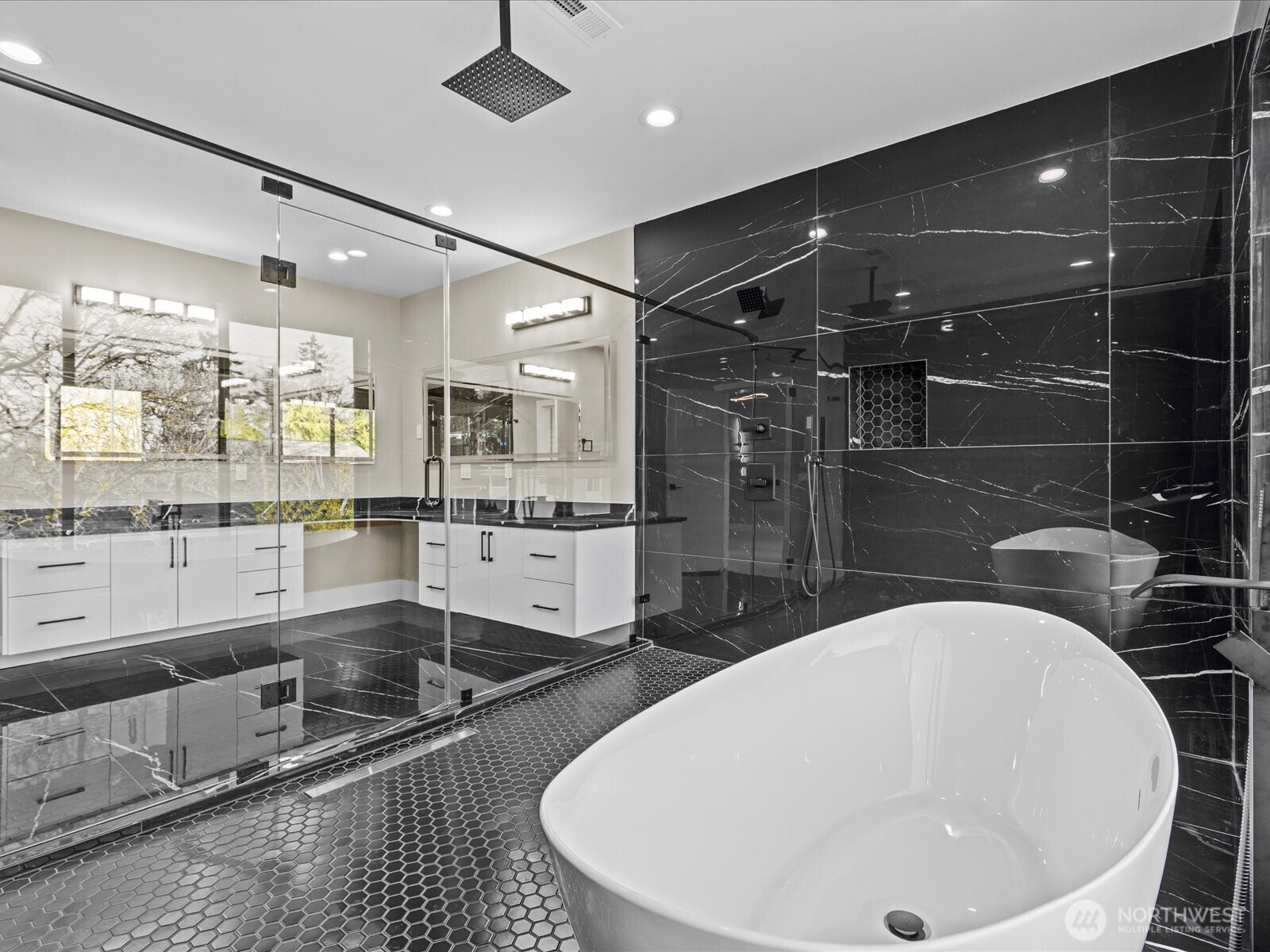 20921 1st Place Property Photo 27