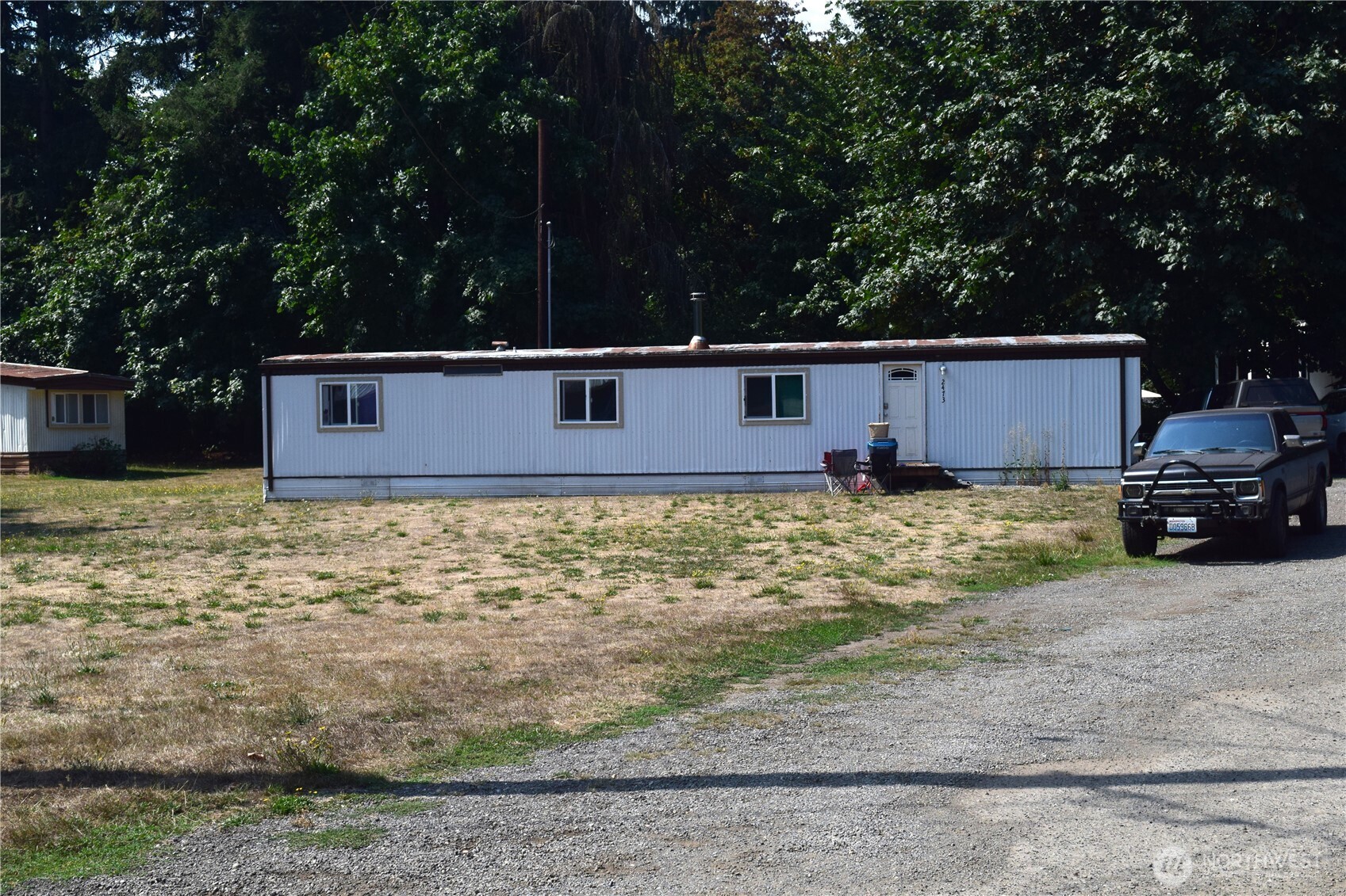2437 73rd Avenue Property Photo 3
