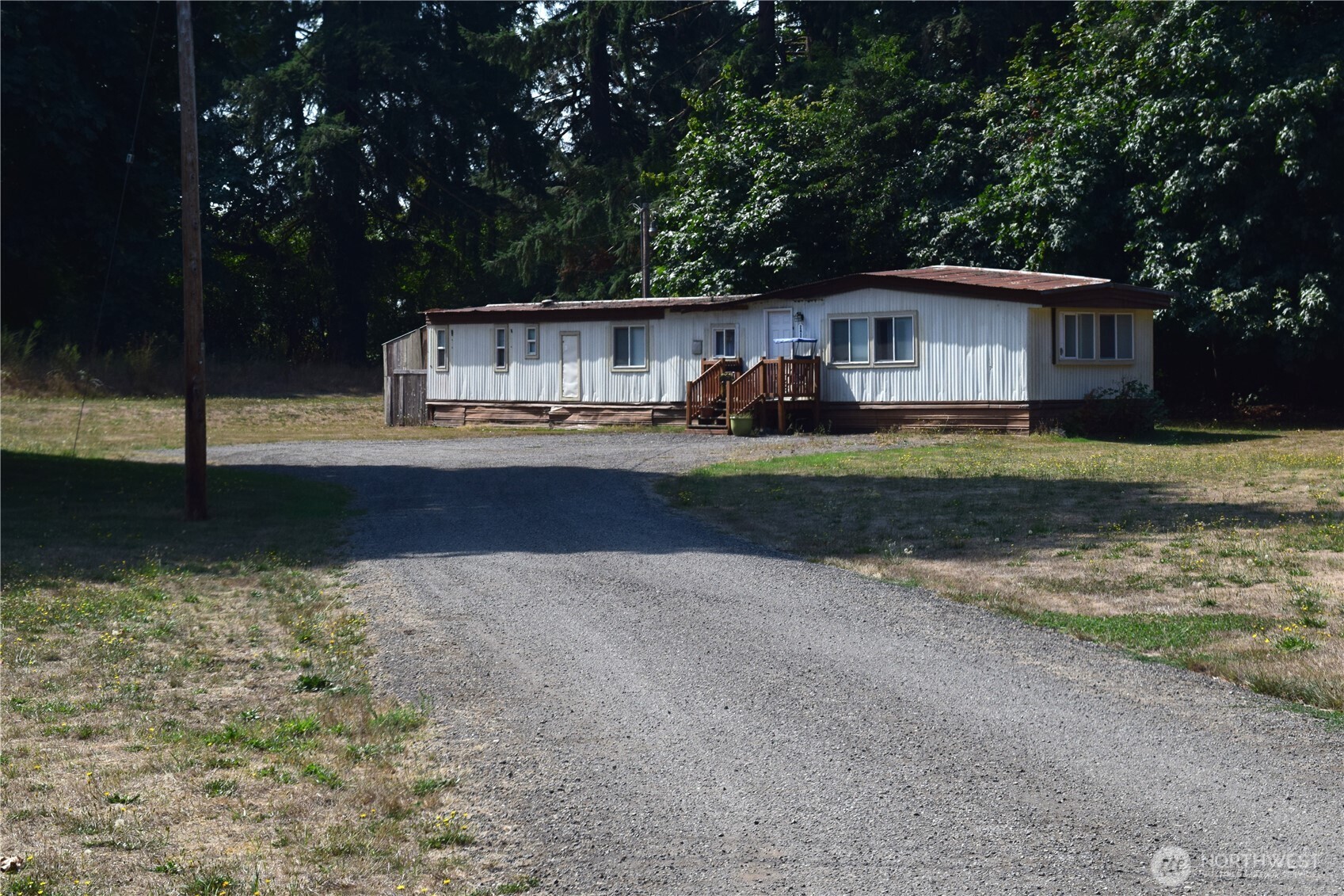 2437 73rd Avenue Property Photo 4