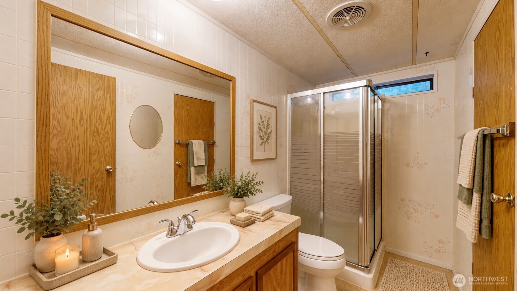 10541 Fairview Boulevard Property Photo 15