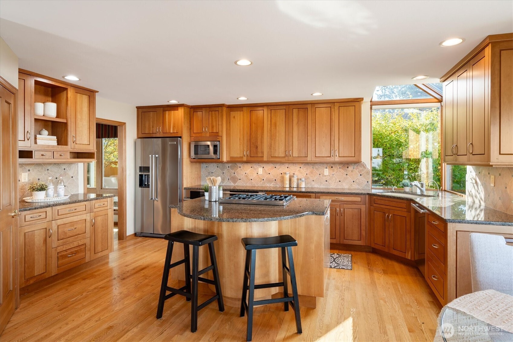 720 9th Avenue Property Photo 8