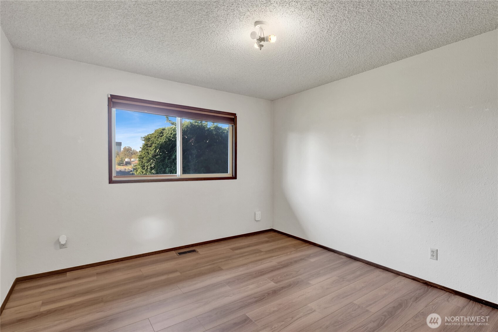 1440 Sumas Avenue Property Photo 31