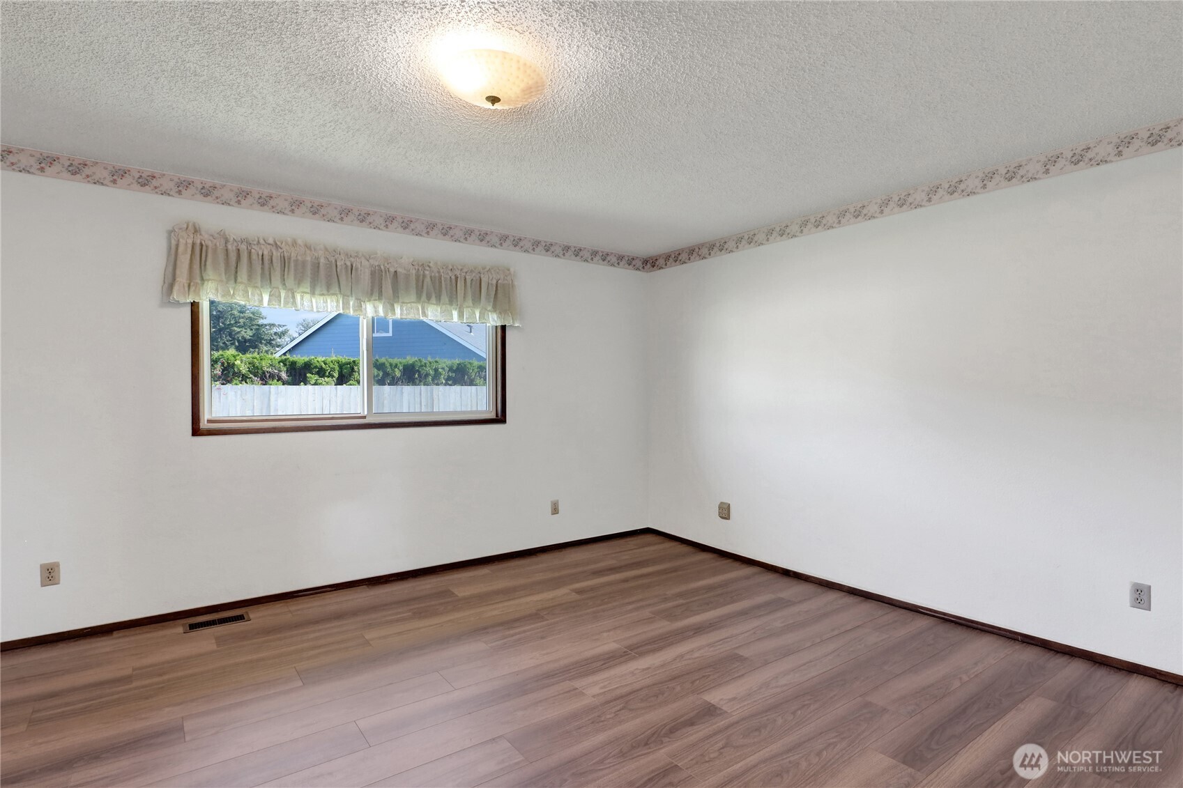 1440 Sumas Avenue Property Photo 34