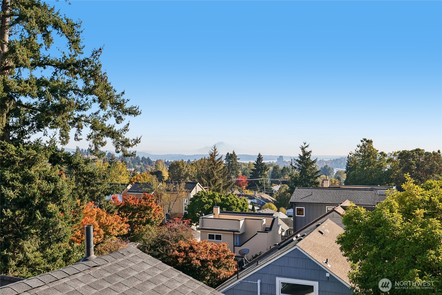 5044 35th Avenue Property Photo 4