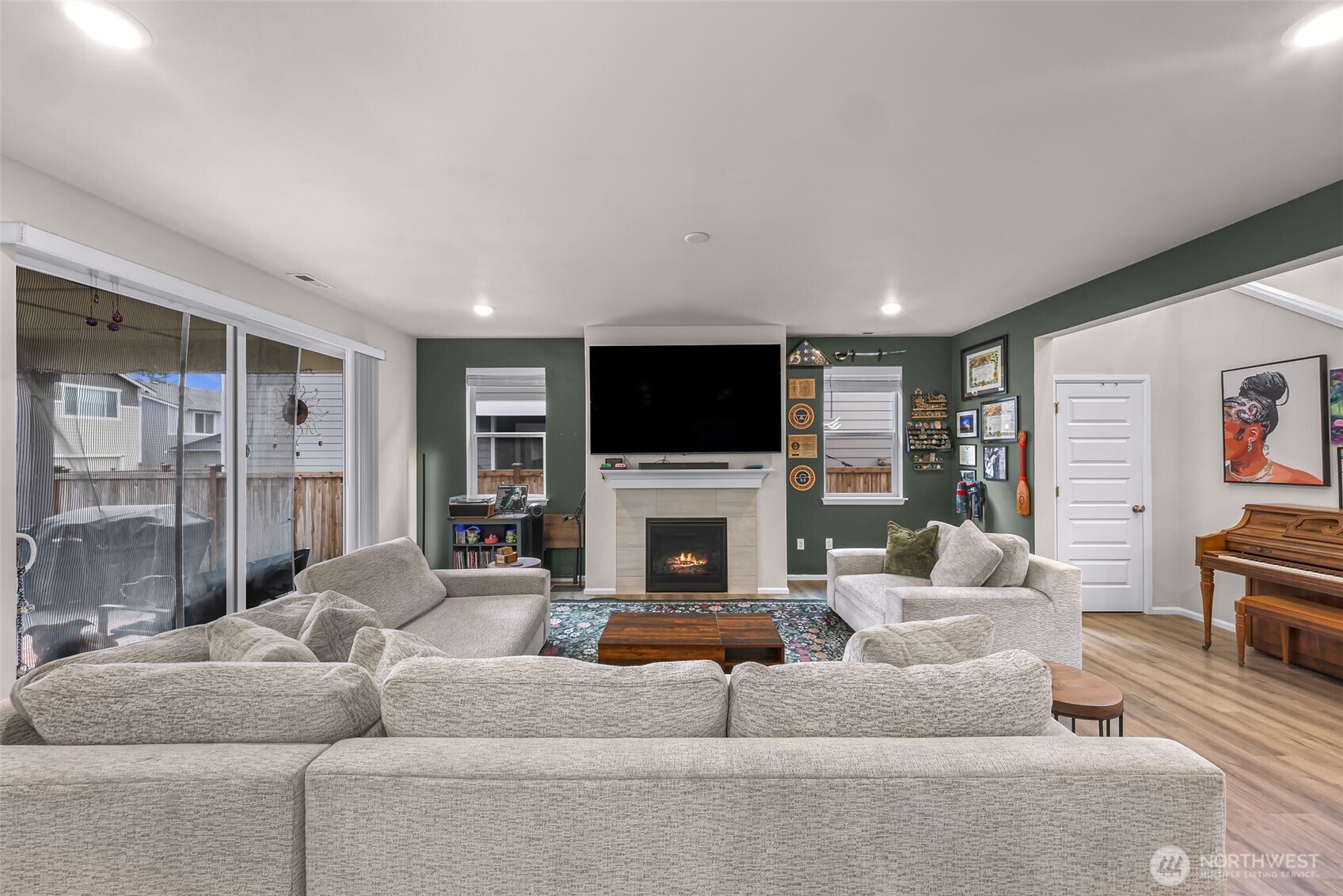 1606 12th Place Property Photo 7