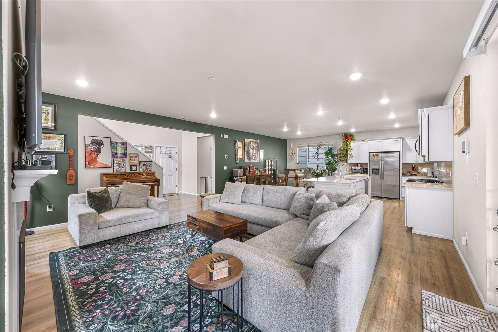 1606 12th Place Property Photo 9