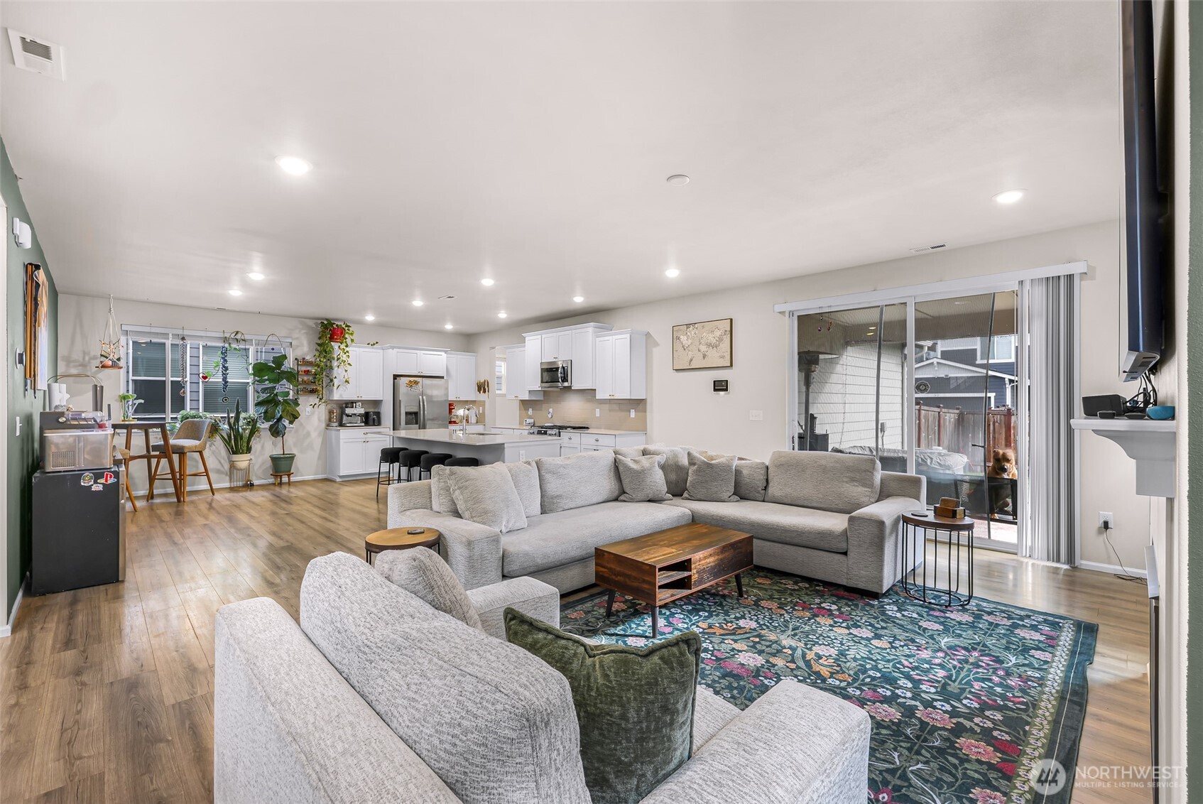1606 12th Place Property Photo 10
