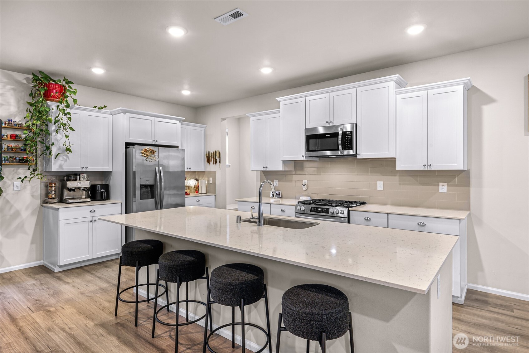 1606 12th Place Property Photo 11