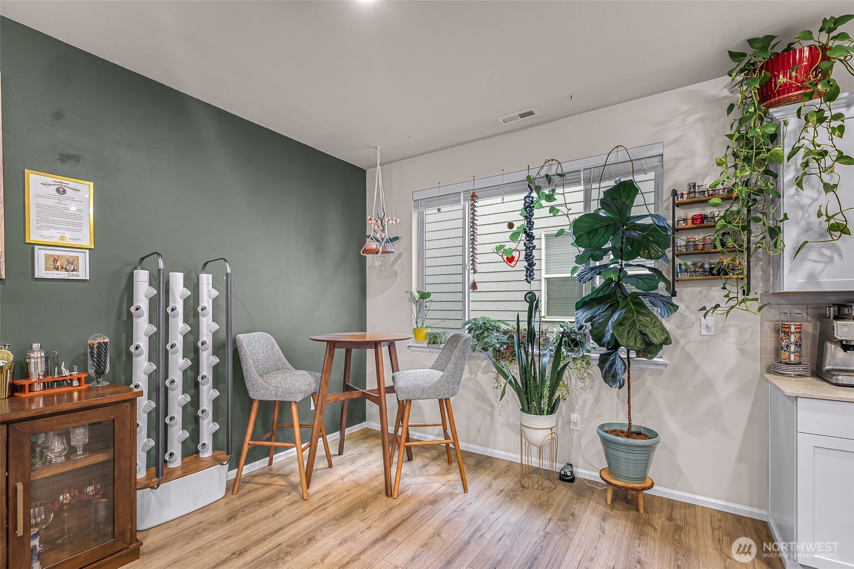 1606 12th Place Property Photo 16